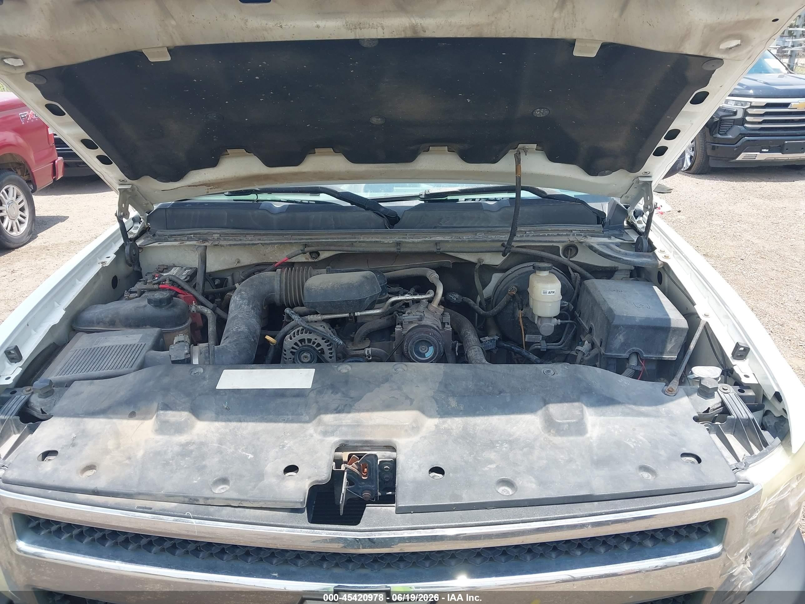 2010 Chevrolet Silverado 1500 Work Truck White vin: 1GCSCPEX3AZ245564