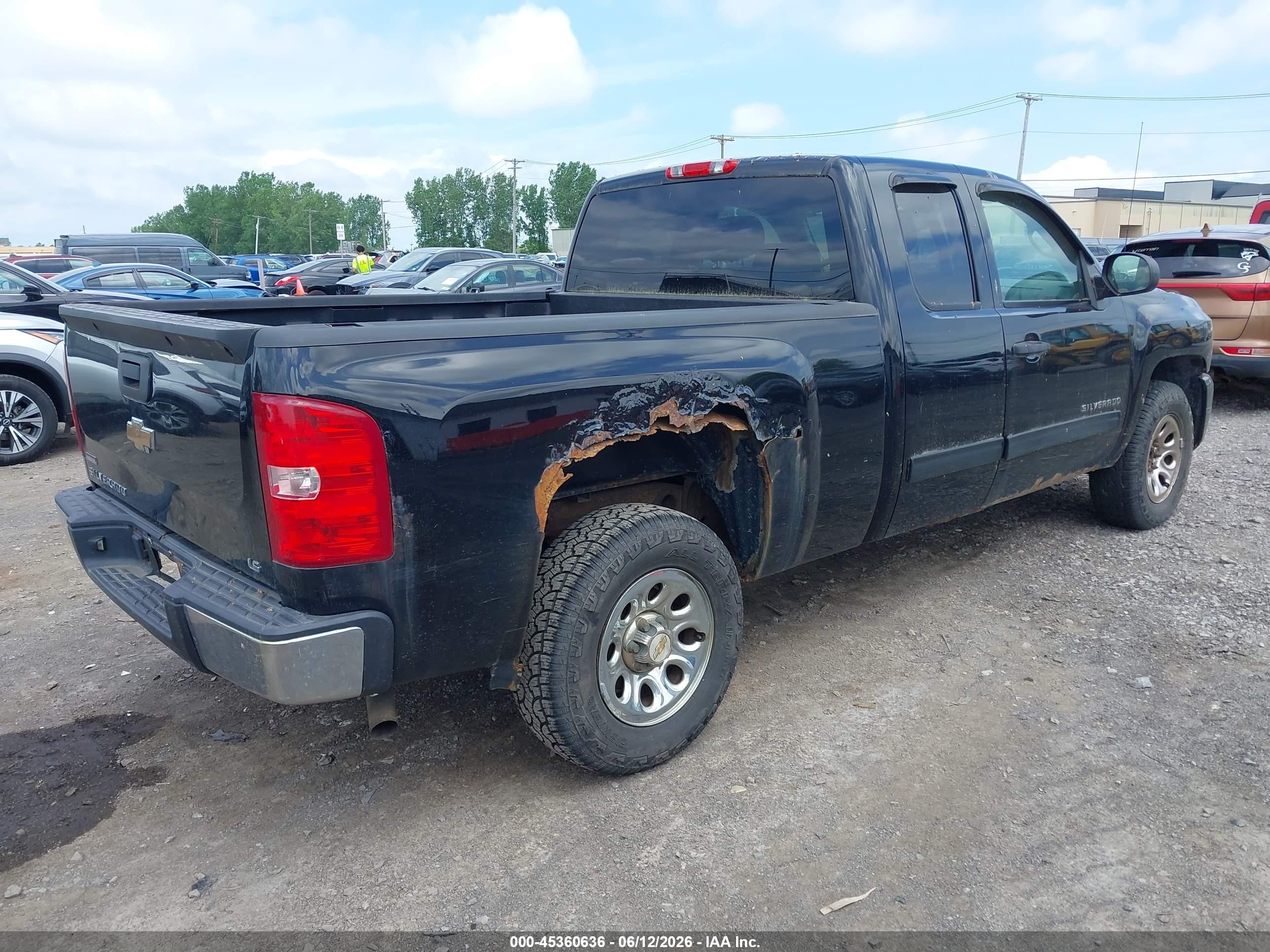 2010 Chevrolet Silverado 1500 Ls Black vin: 1GCSCREA1AZ110218