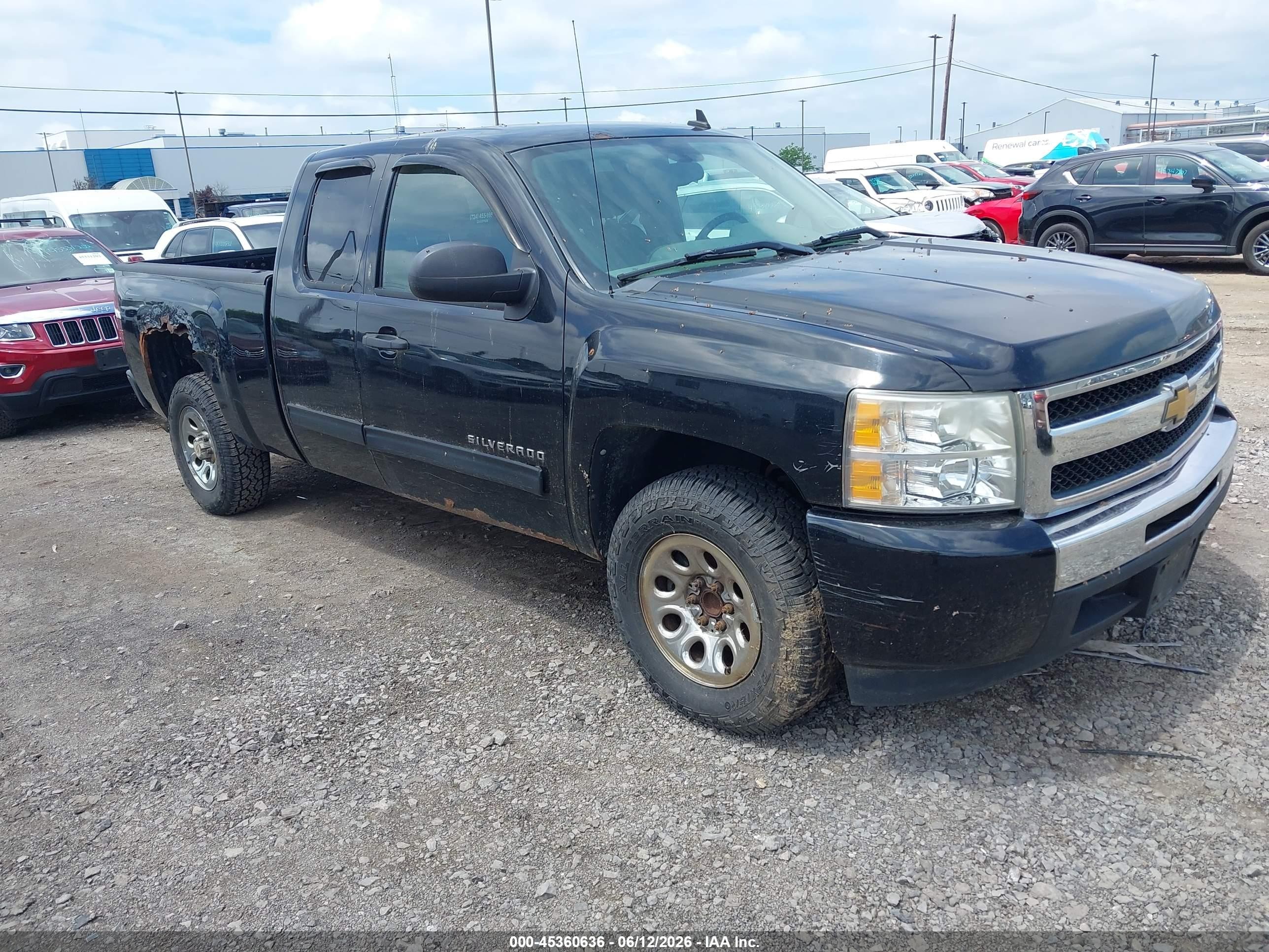 2010 Chevrolet Silverado 1500 Ls Black vin: 1GCSCREA1AZ110218