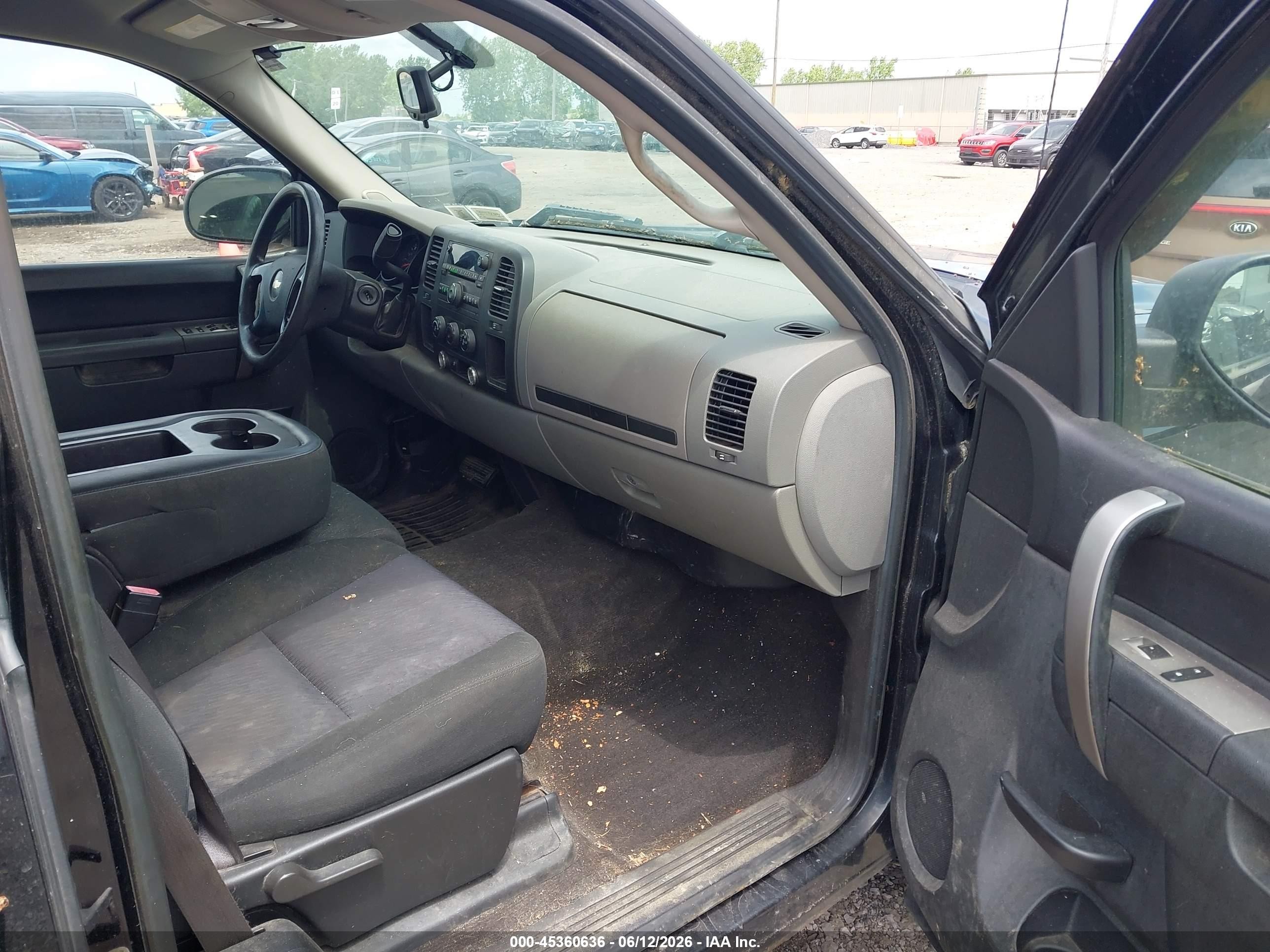 2010 Chevrolet Silverado 1500 Ls Black vin: 1GCSCREA1AZ110218