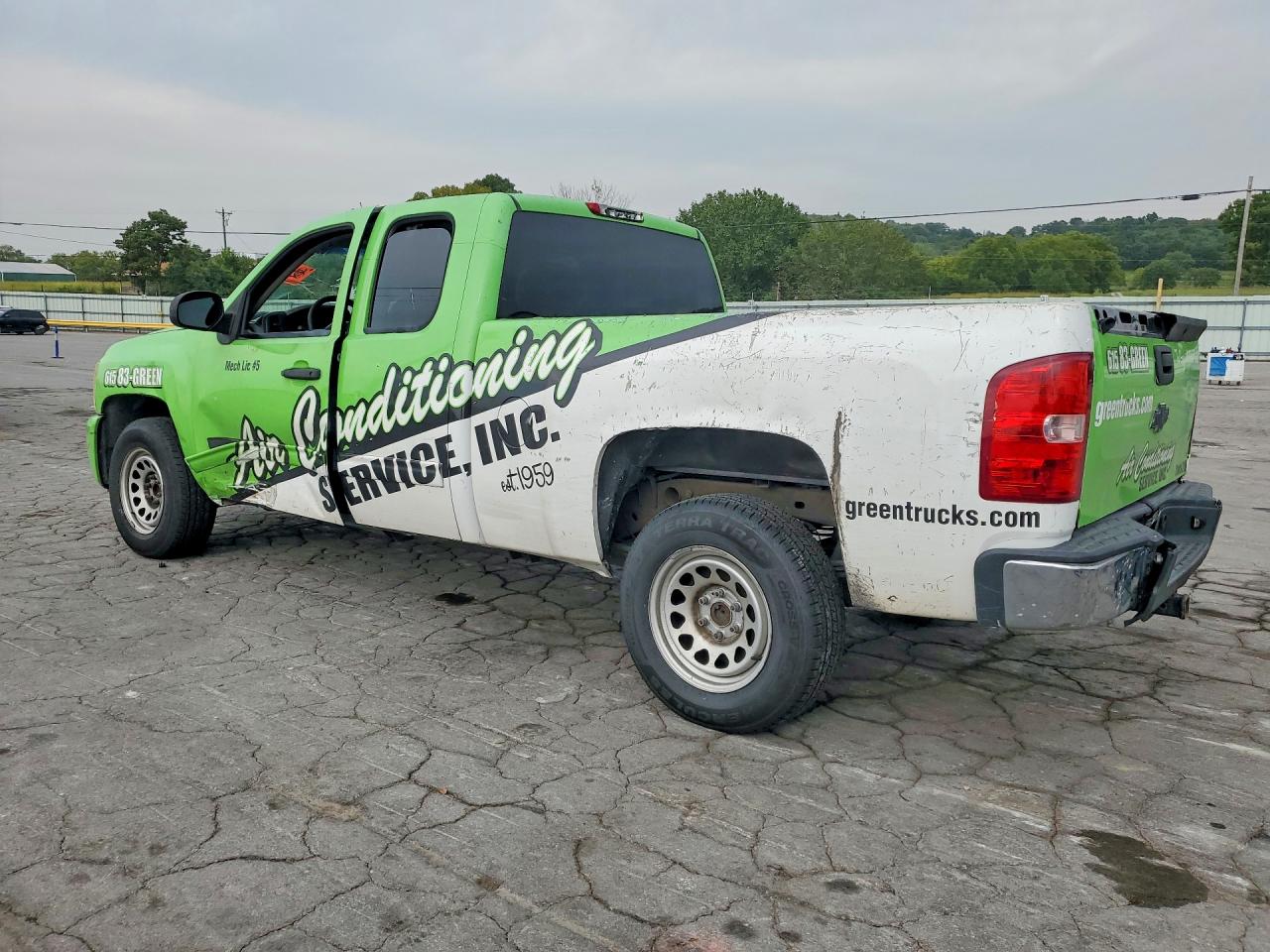2010 Chevrolet Silverado C1500 Ls Two Tone vin: 1GCSCREA3AZ114352