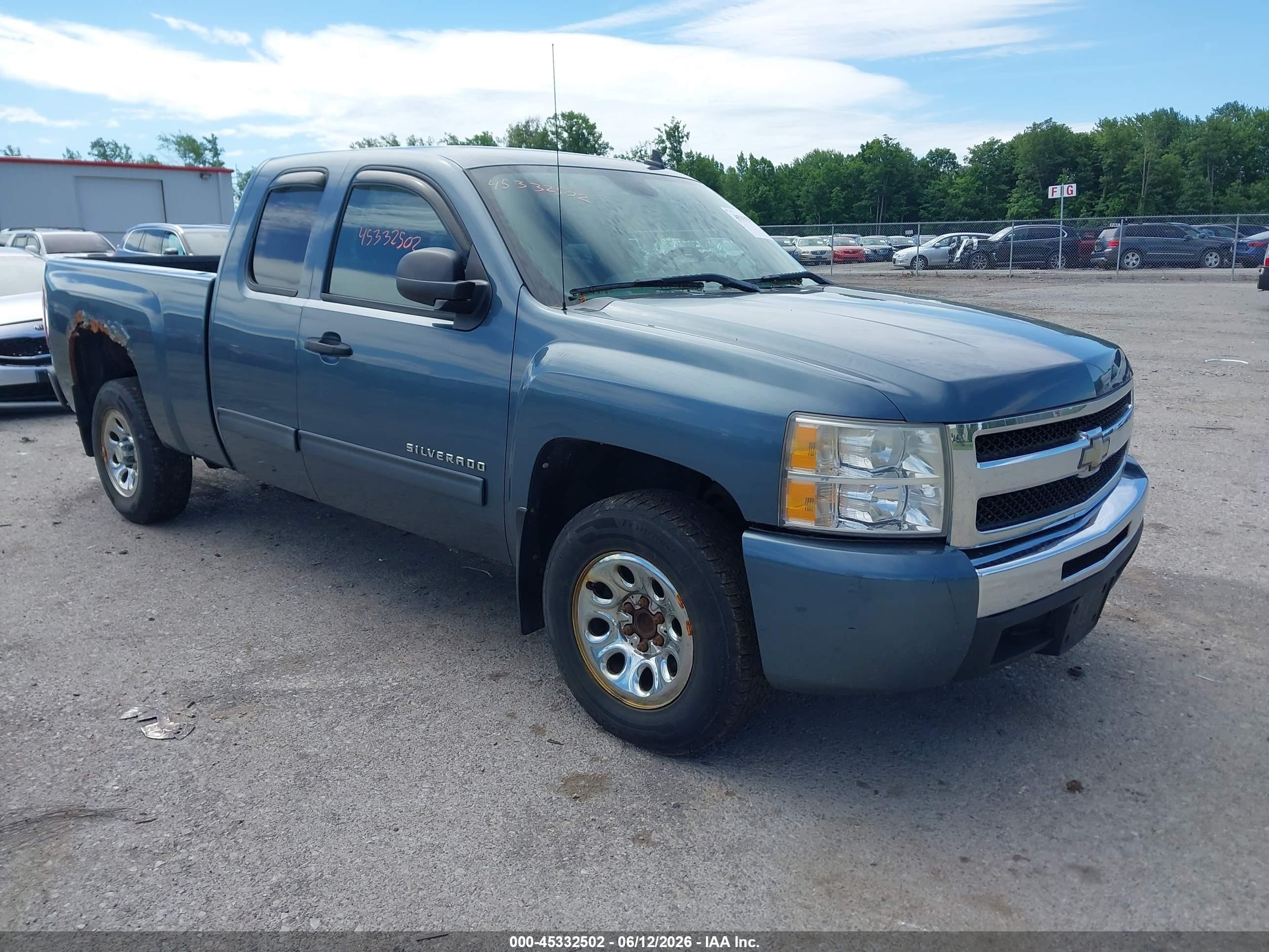 2010 Chevrolet Silverado 1500 Ls Blue vin: 1GCSCREA5AZ102672