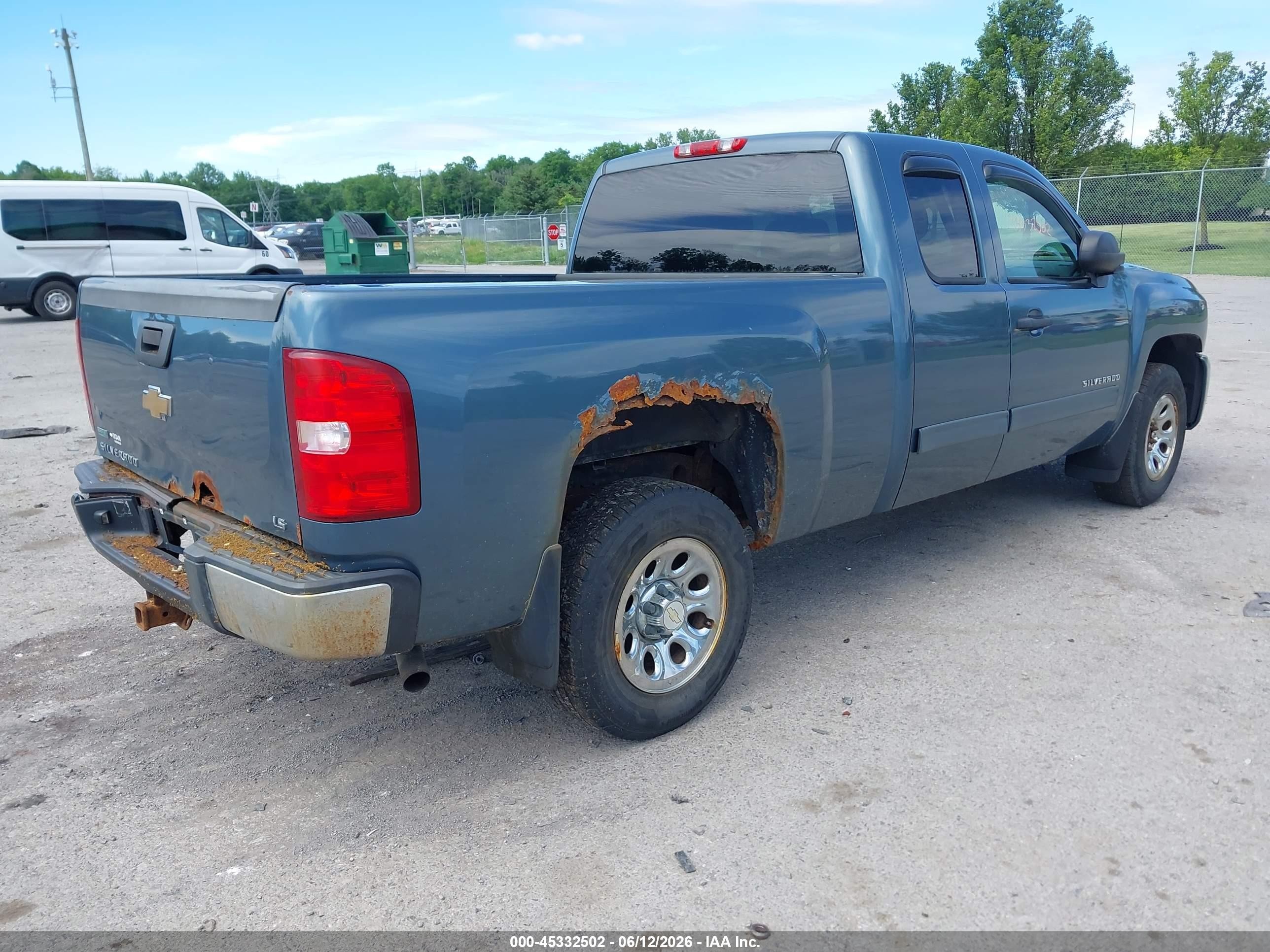 2010 Chevrolet Silverado 1500 Ls Blue vin: 1GCSCREA5AZ102672