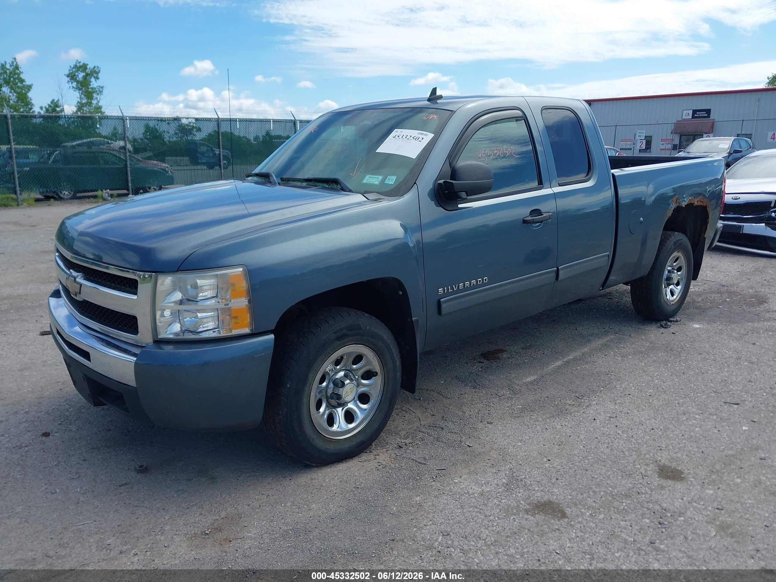 2010 Chevrolet Silverado 1500 Ls Blue vin: 1GCSCREA5AZ102672