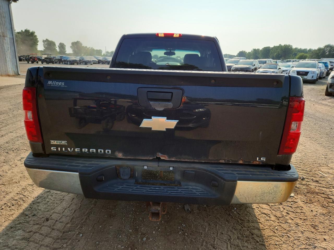 2010 Chevrolet Silverado C1500 Ls Black vin: 1GCSCREA7AZ110921