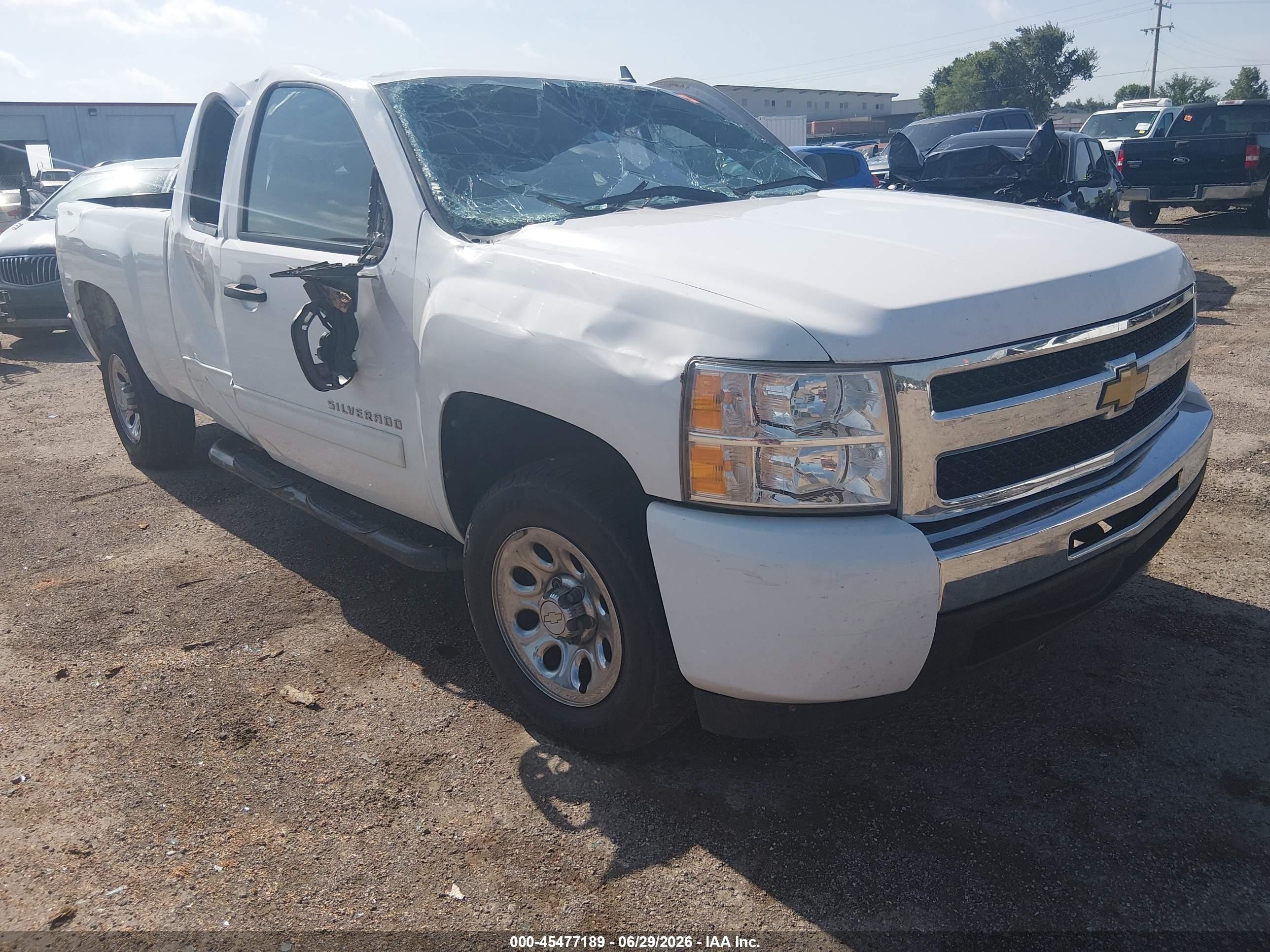 2010 Chevrolet Silverado 1500 Ls White vin: 1GCSCREA8AZ192271