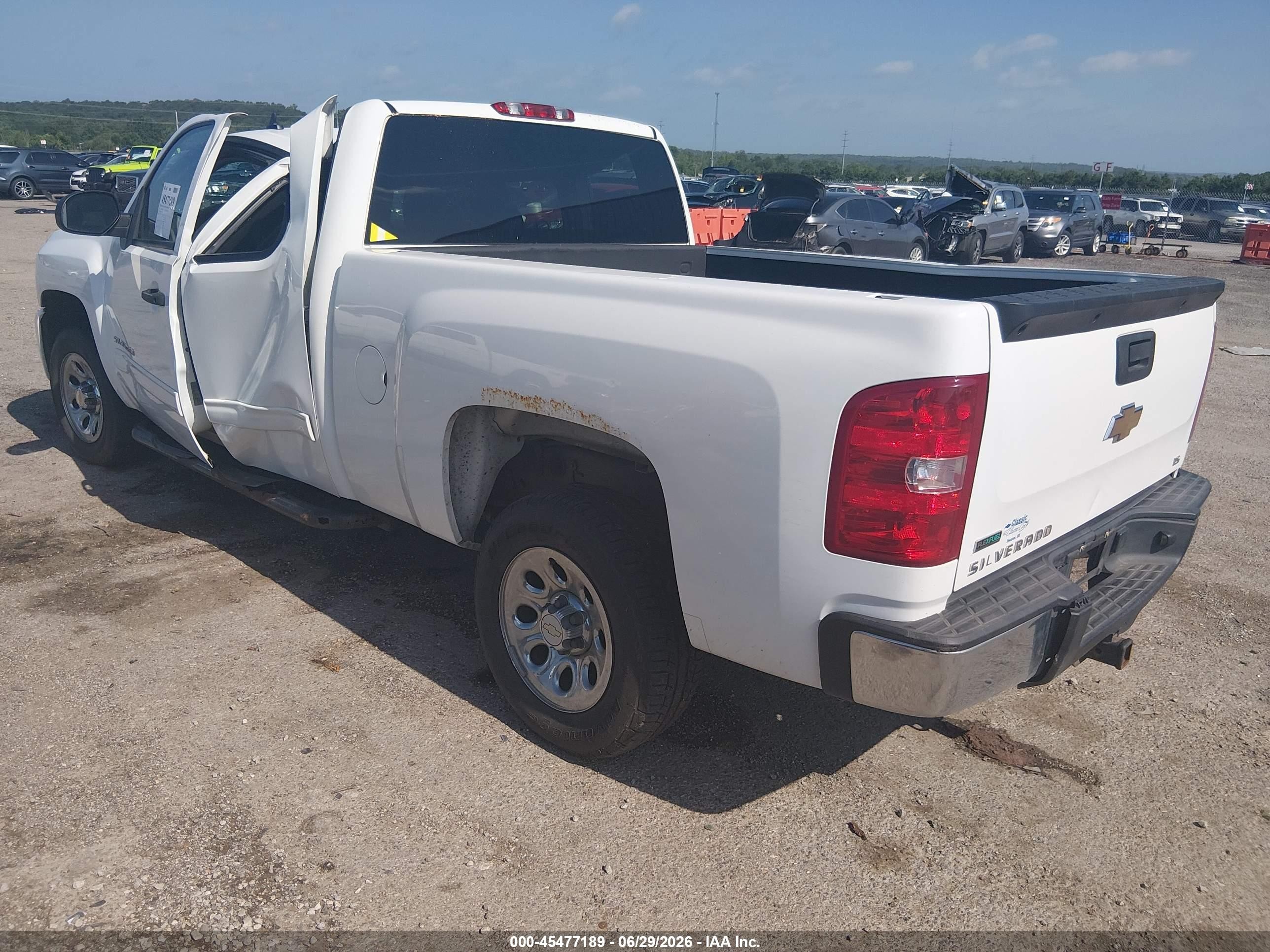 2010 Chevrolet Silverado 1500 Ls White vin: 1GCSCREA8AZ192271