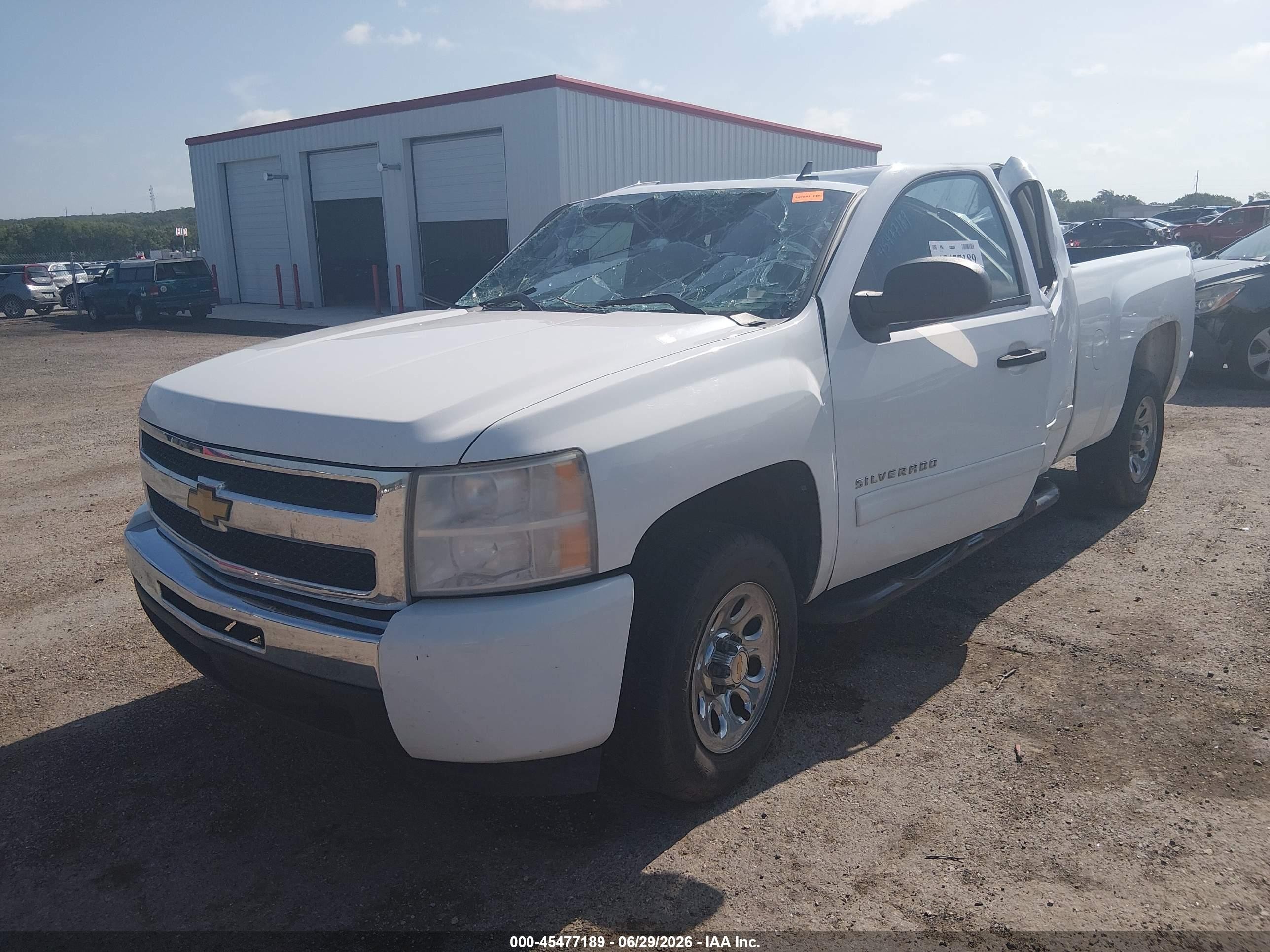 2010 Chevrolet Silverado 1500 Ls White vin: 1GCSCREA8AZ192271