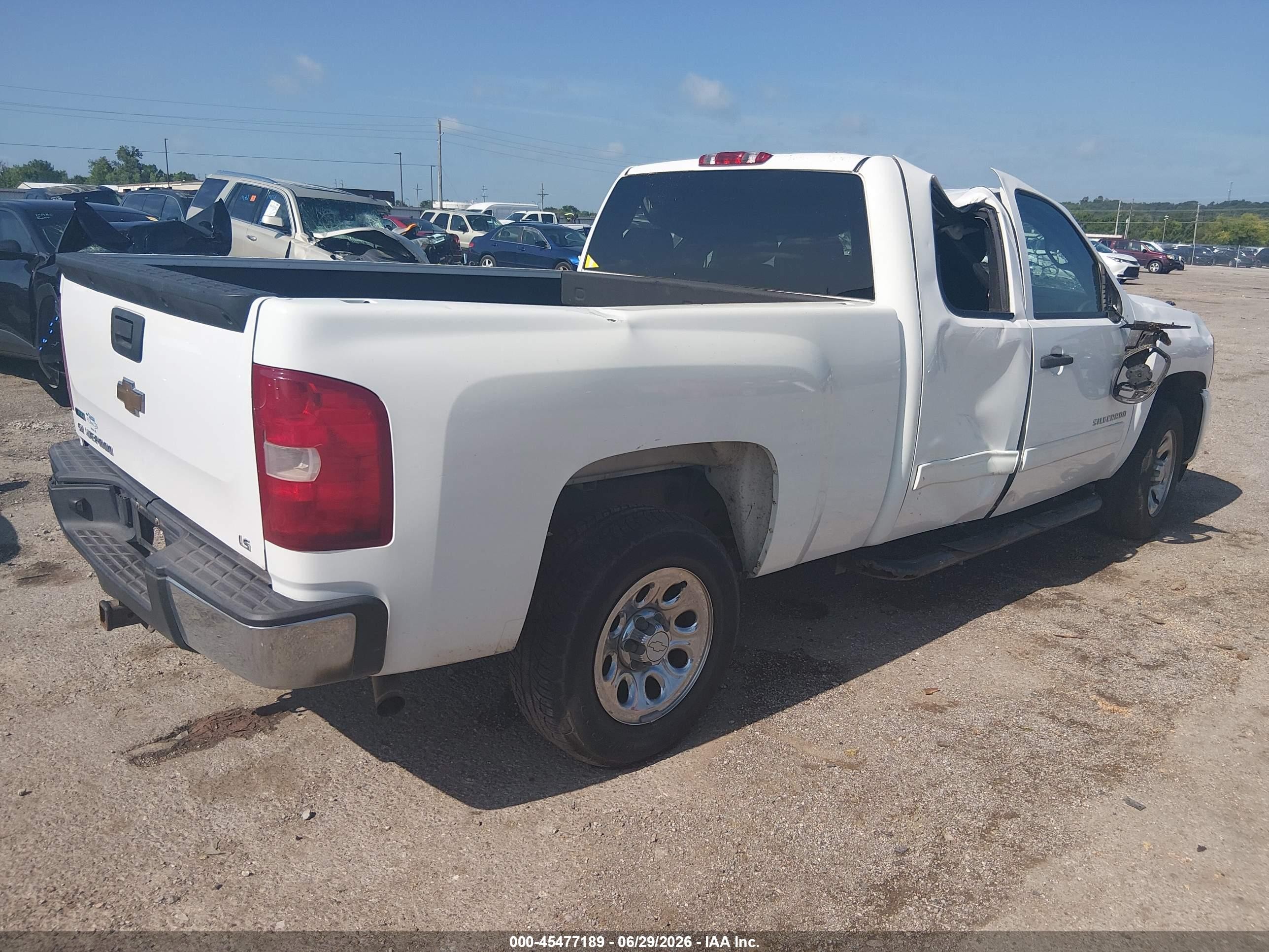 2010 Chevrolet Silverado 1500 Ls White vin: 1GCSCREA8AZ192271