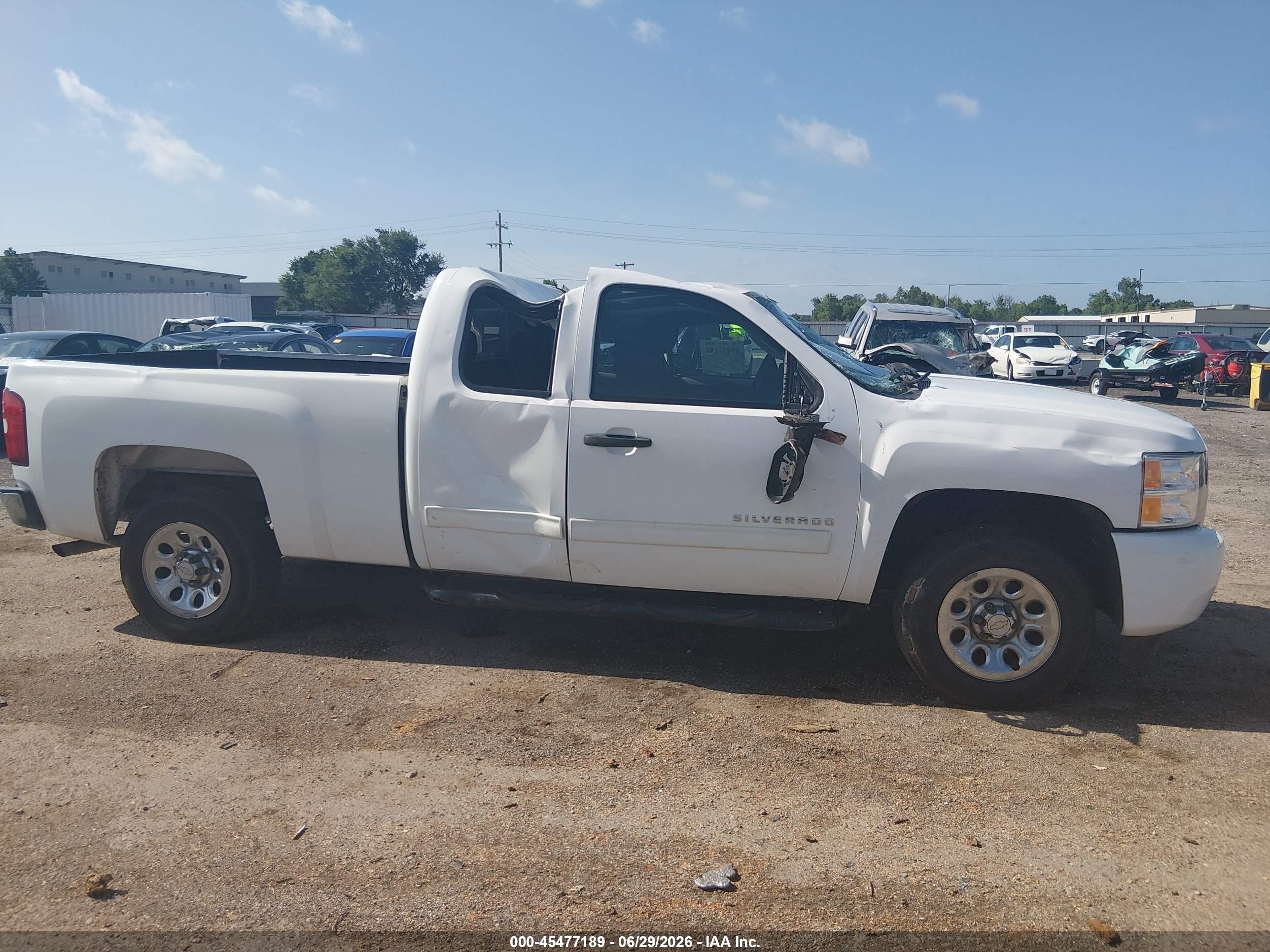 2010 Chevrolet Silverado 1500 Ls White vin: 1GCSCREA8AZ192271