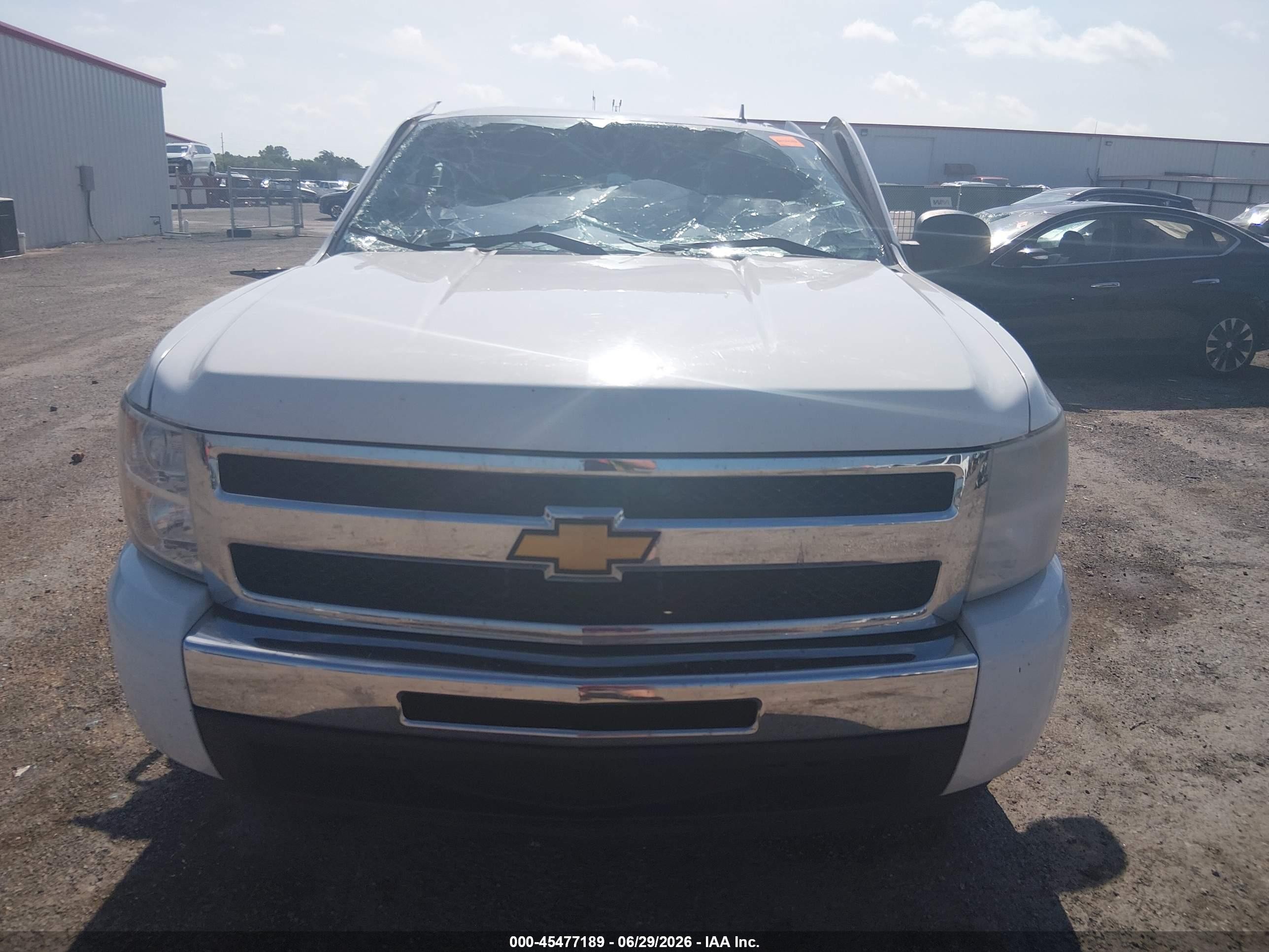 2010 Chevrolet Silverado 1500 Ls White vin: 1GCSCREA8AZ192271