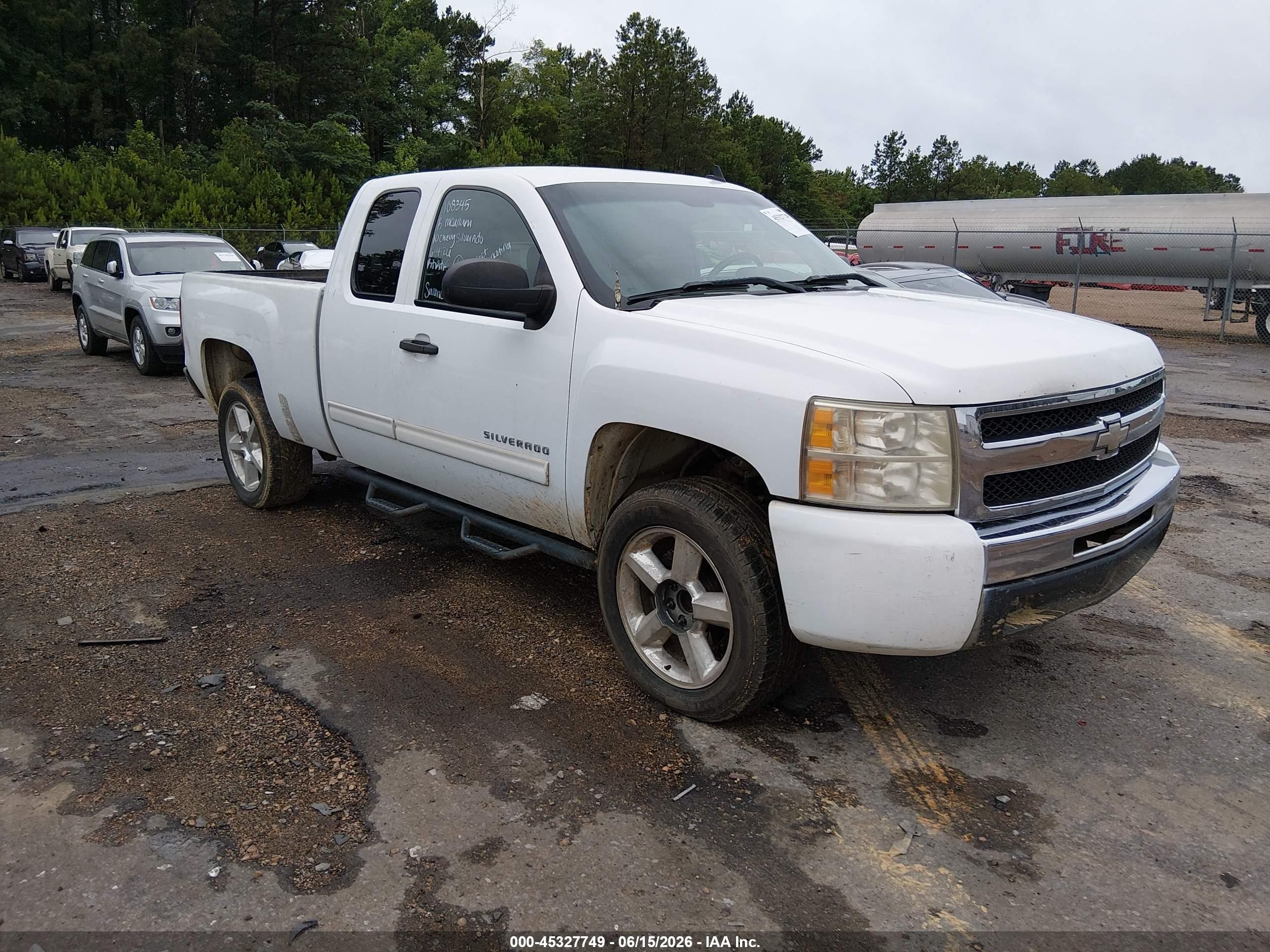 2010 Chevrolet Silverado 1500 Lt White vin: 1GCSCSE00AZ108345