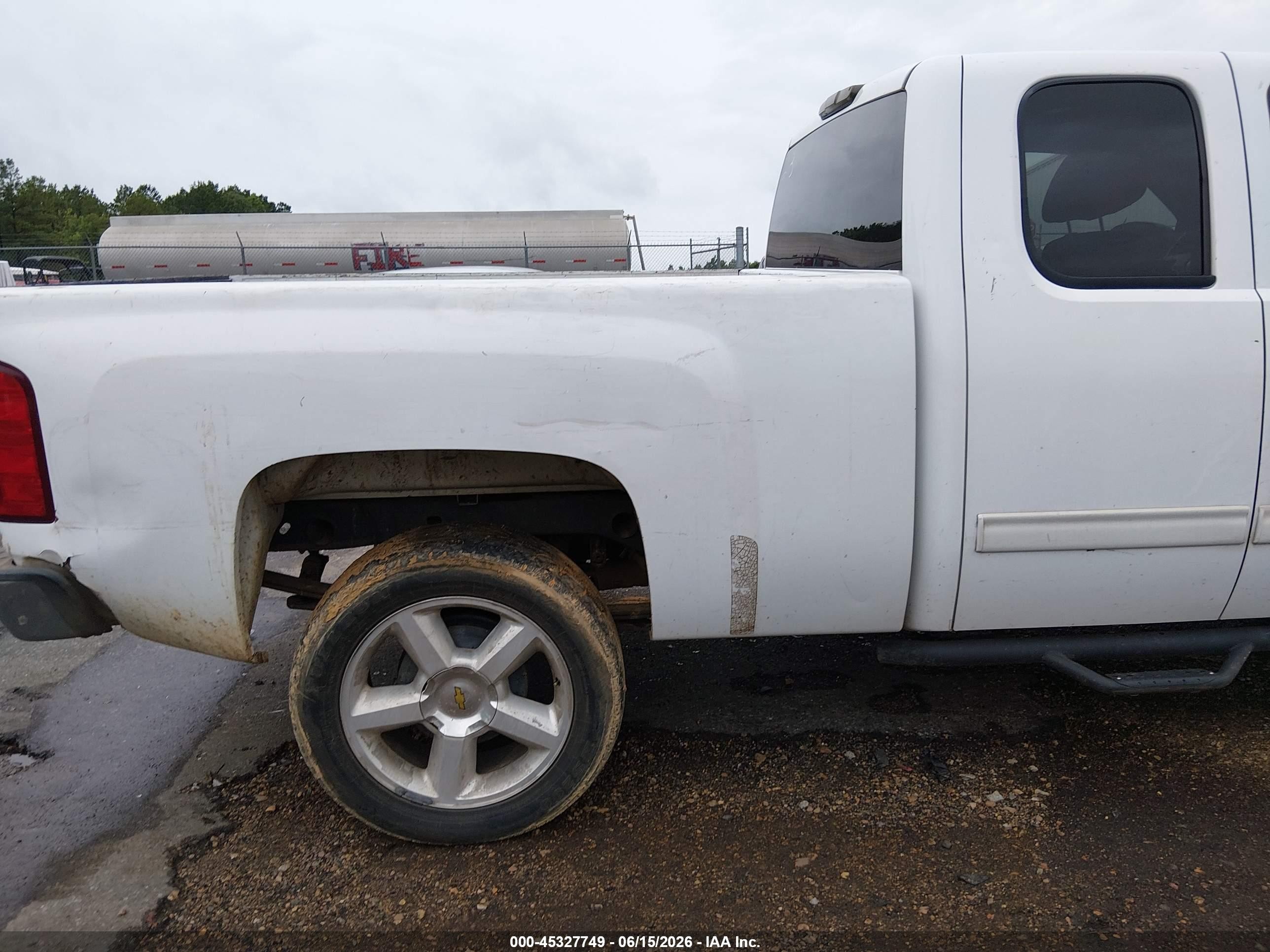 2010 Chevrolet Silverado 1500 Lt White vin: 1GCSCSE00AZ108345