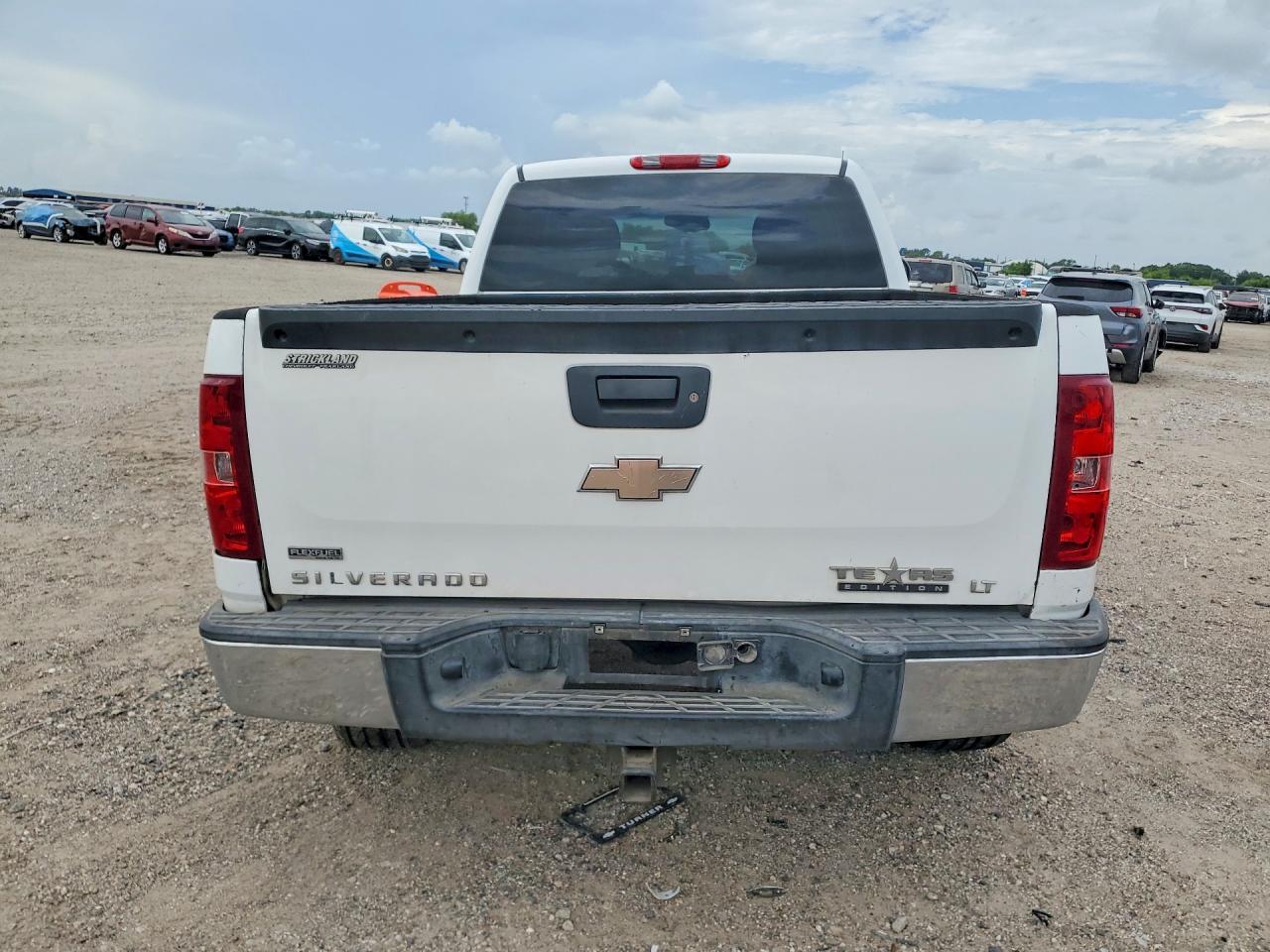 2010 Chevrolet Silverado C1500 Lt Белый vin: 1GCSCSE00AZ281086