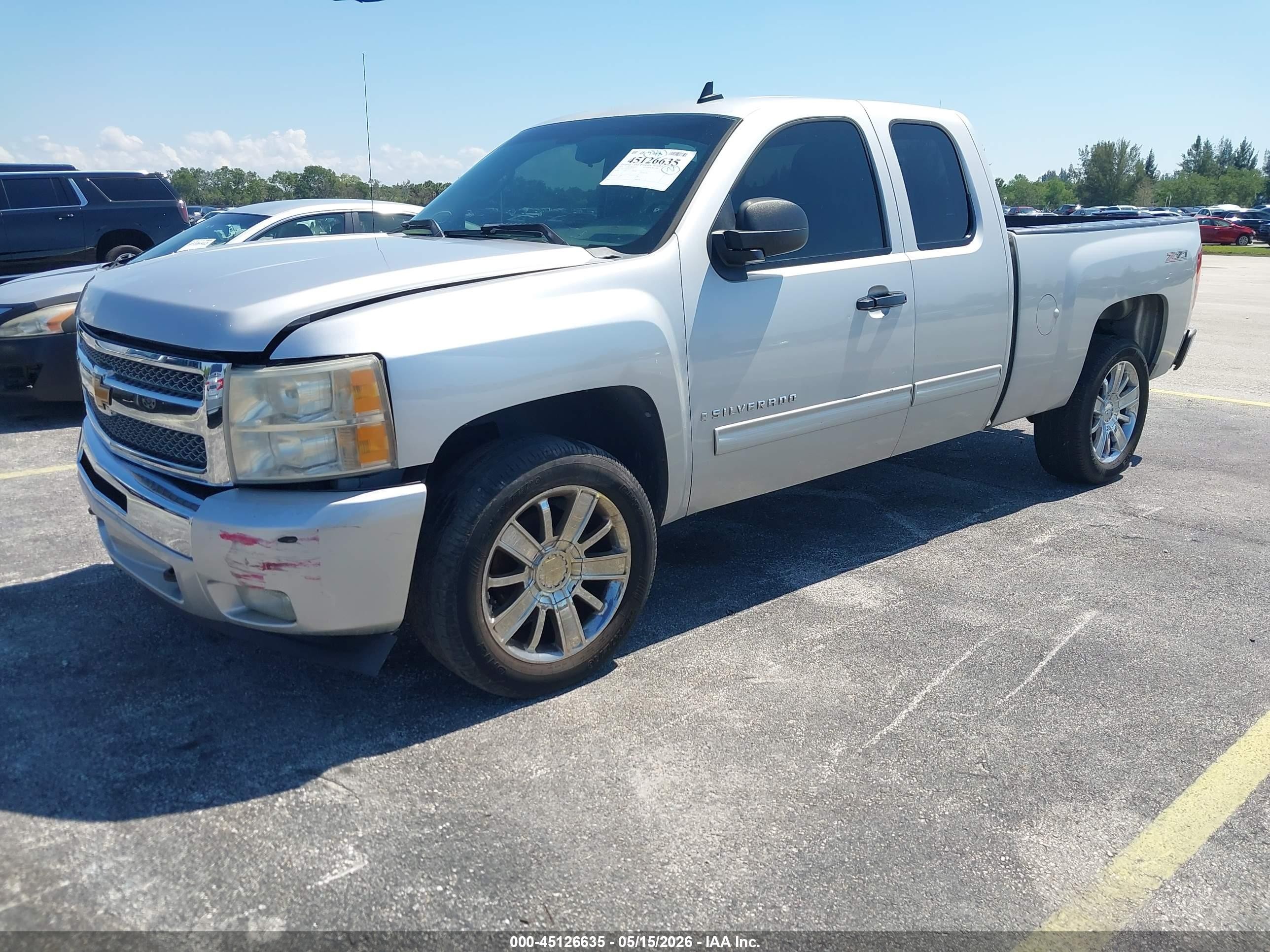 2010 Chevrolet Silverado 1500 Lt Silver vin: 1GCSCSE01AZ247335