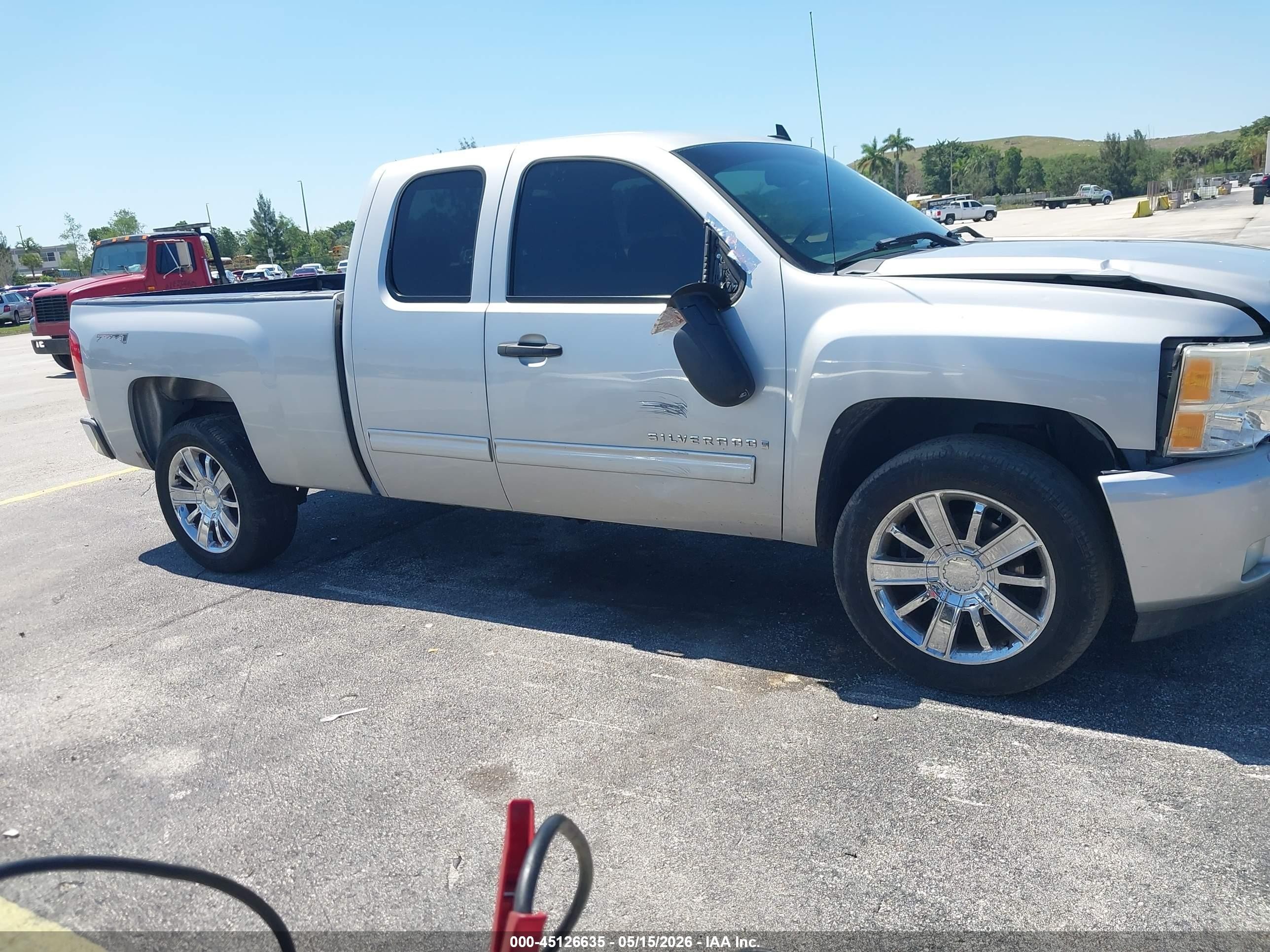 2010 Chevrolet Silverado 1500 Lt Silver vin: 1GCSCSE01AZ247335