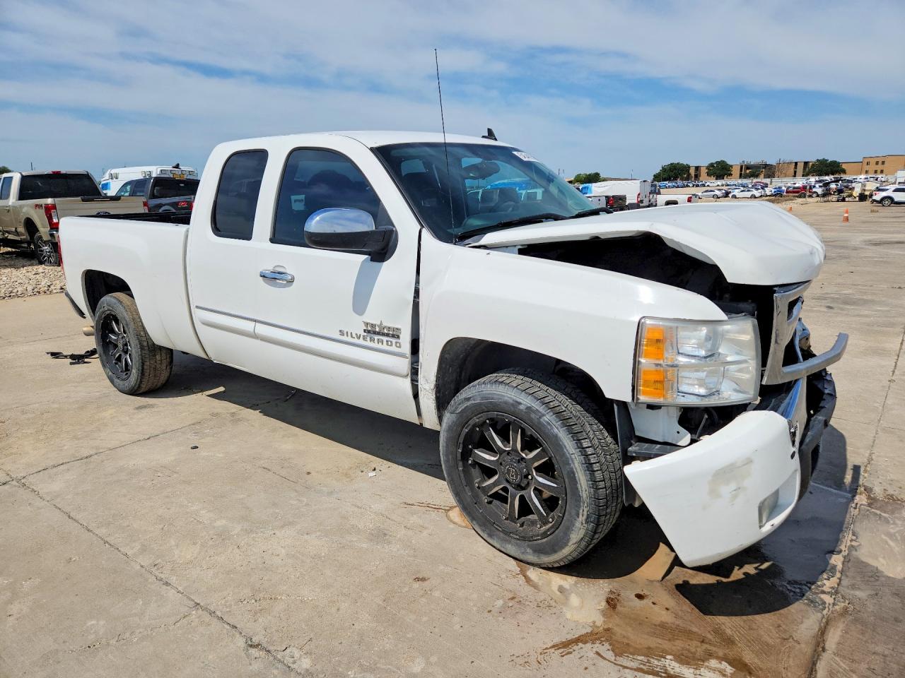 2010 Chevrolet Silverado C1500 Lt White vin: 1GCSCSE05AZ273369