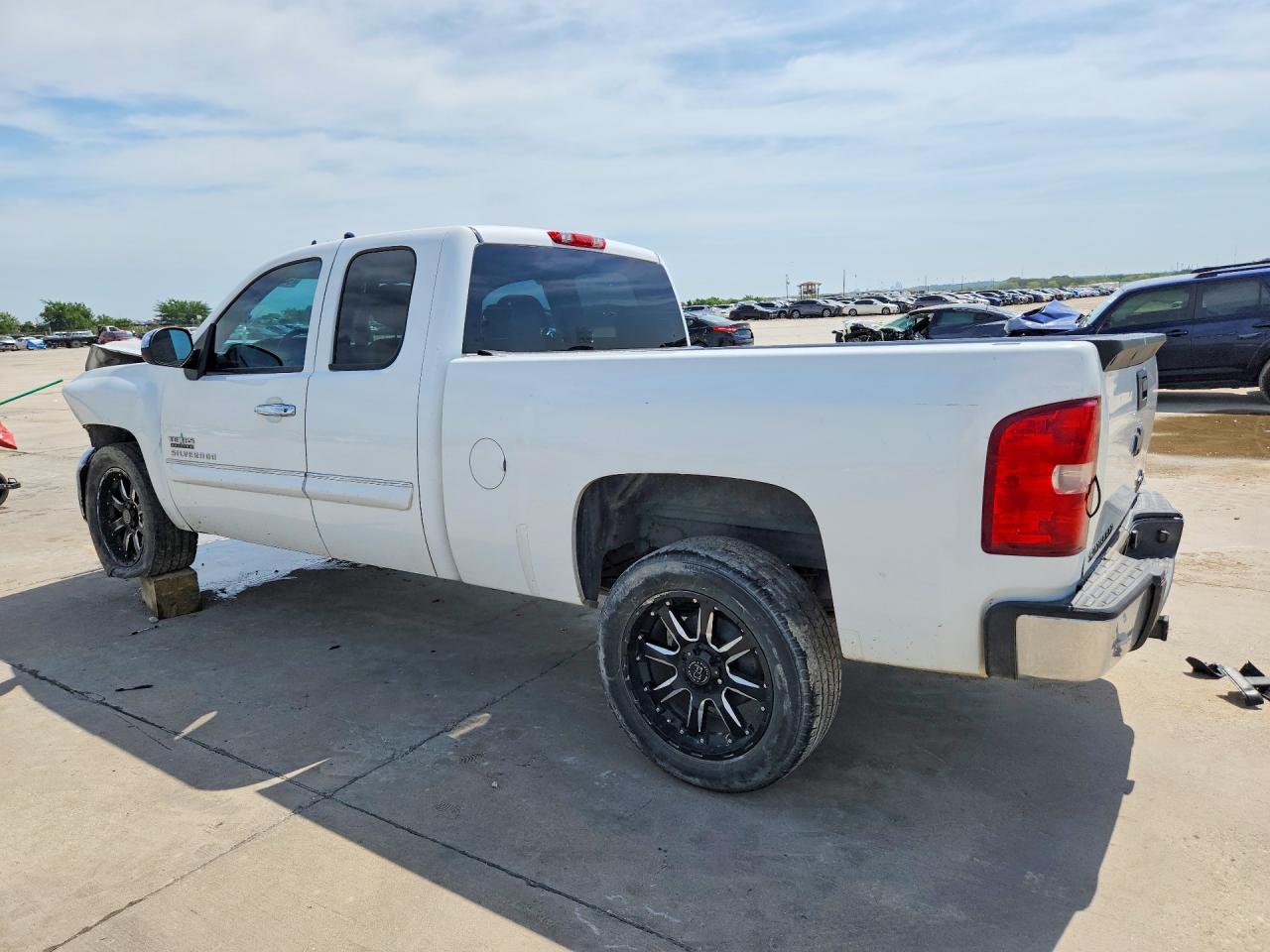 2010 Chevrolet Silverado C1500 Lt White vin: 1GCSCSE05AZ273369