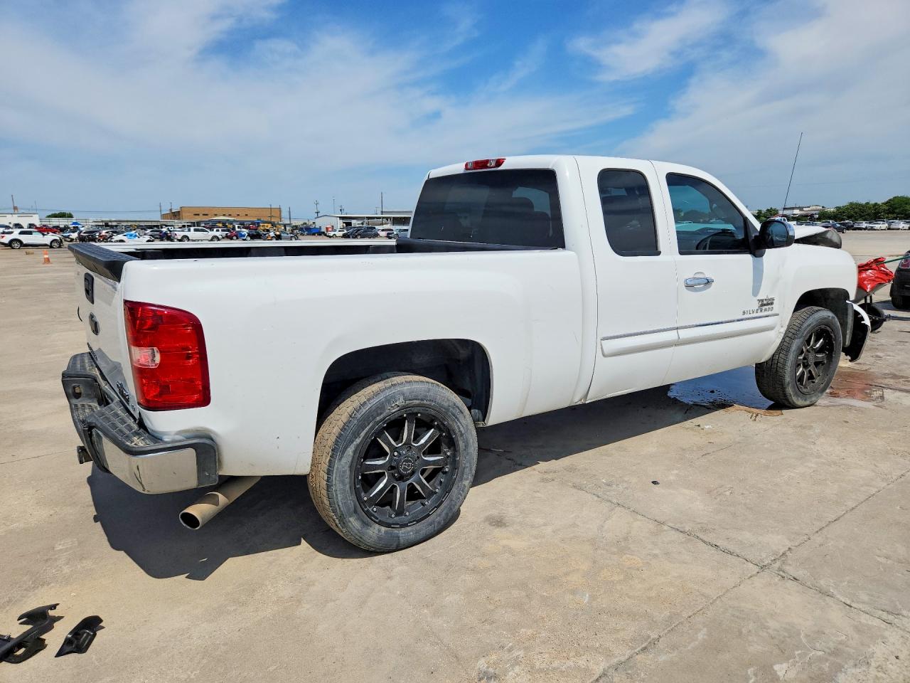 2010 Chevrolet Silverado C1500 Lt White vin: 1GCSCSE05AZ273369