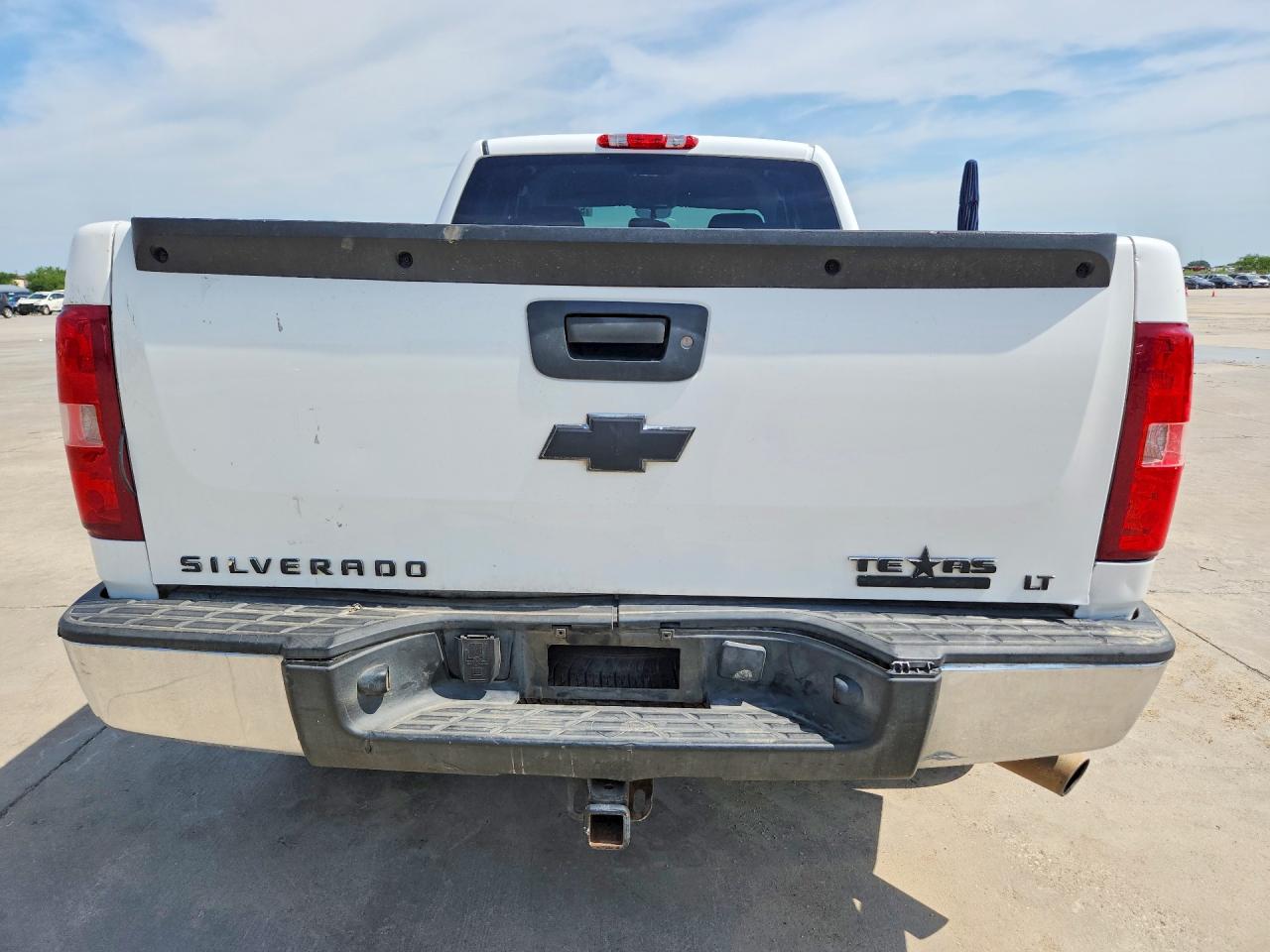 2010 Chevrolet Silverado C1500 Lt White vin: 1GCSCSE05AZ273369