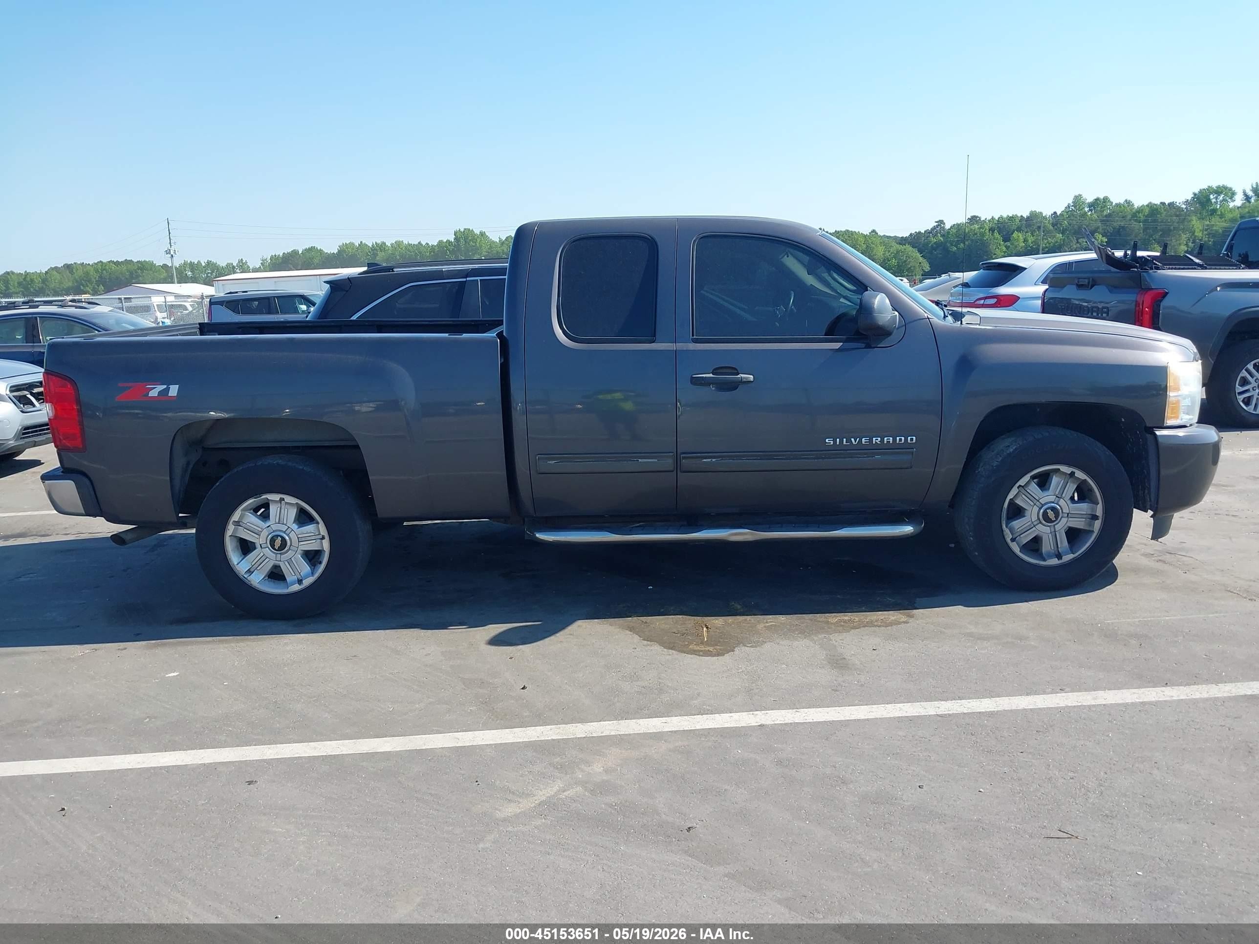 2010 Chevrolet Silverado 1500 Lt Gray vin: 1GCSCSE09AZ112894