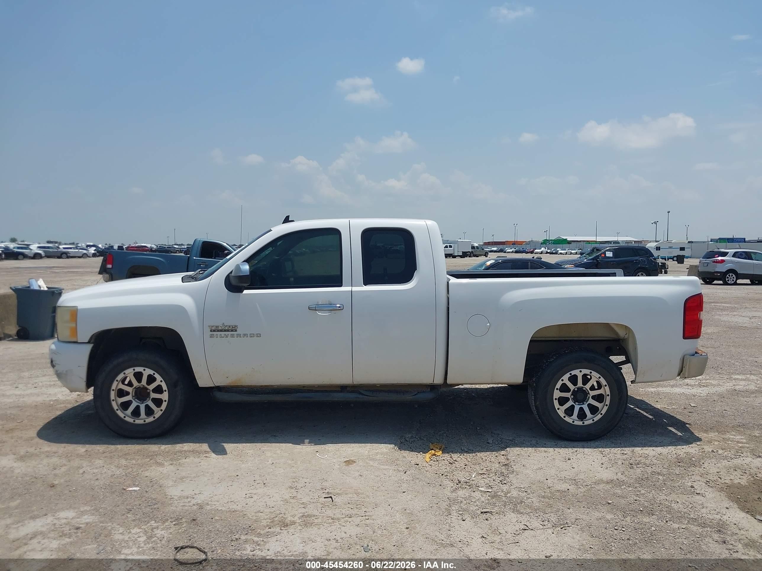 2010 Chevrolet Silverado 1500 Lt White vin: 1GCSCSE09AZ154787