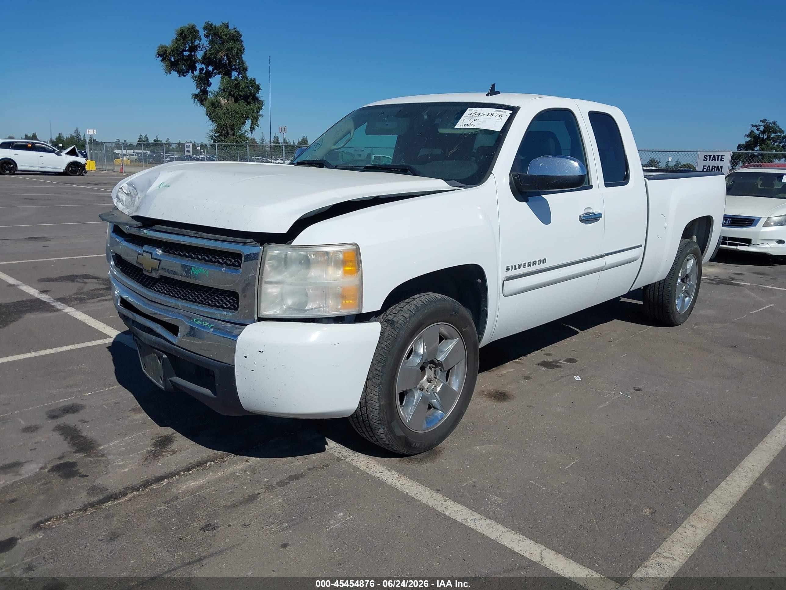 2010 Chevrolet Silverado 1500 Lt White vin: 1GCSCSE09AZ250841