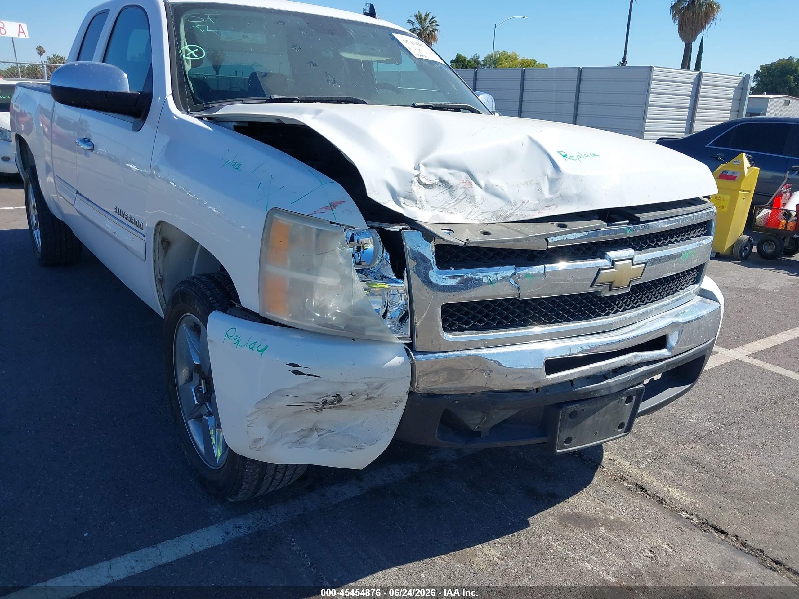 2010 Chevrolet Silverado 1500 Lt White vin: 1GCSCSE09AZ250841