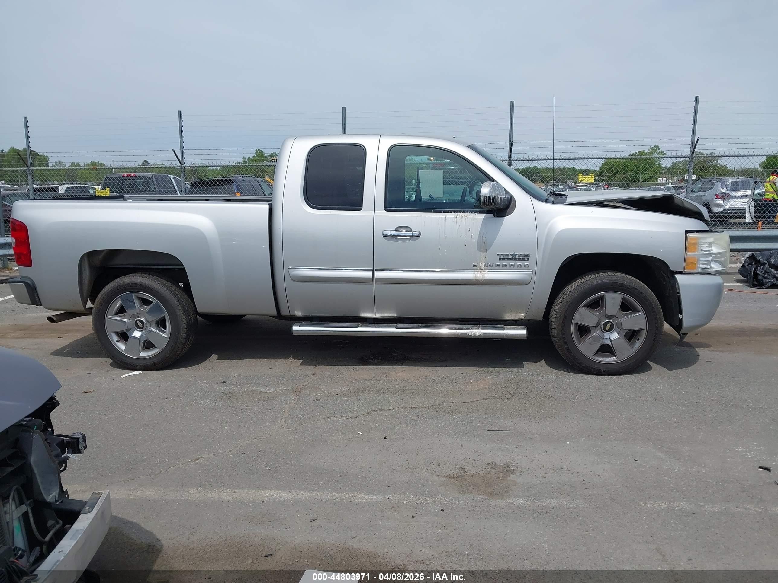 2010 Chevrolet Silverado 1500 Lt Silver vin: 1GCSCSE0XAZ175311
