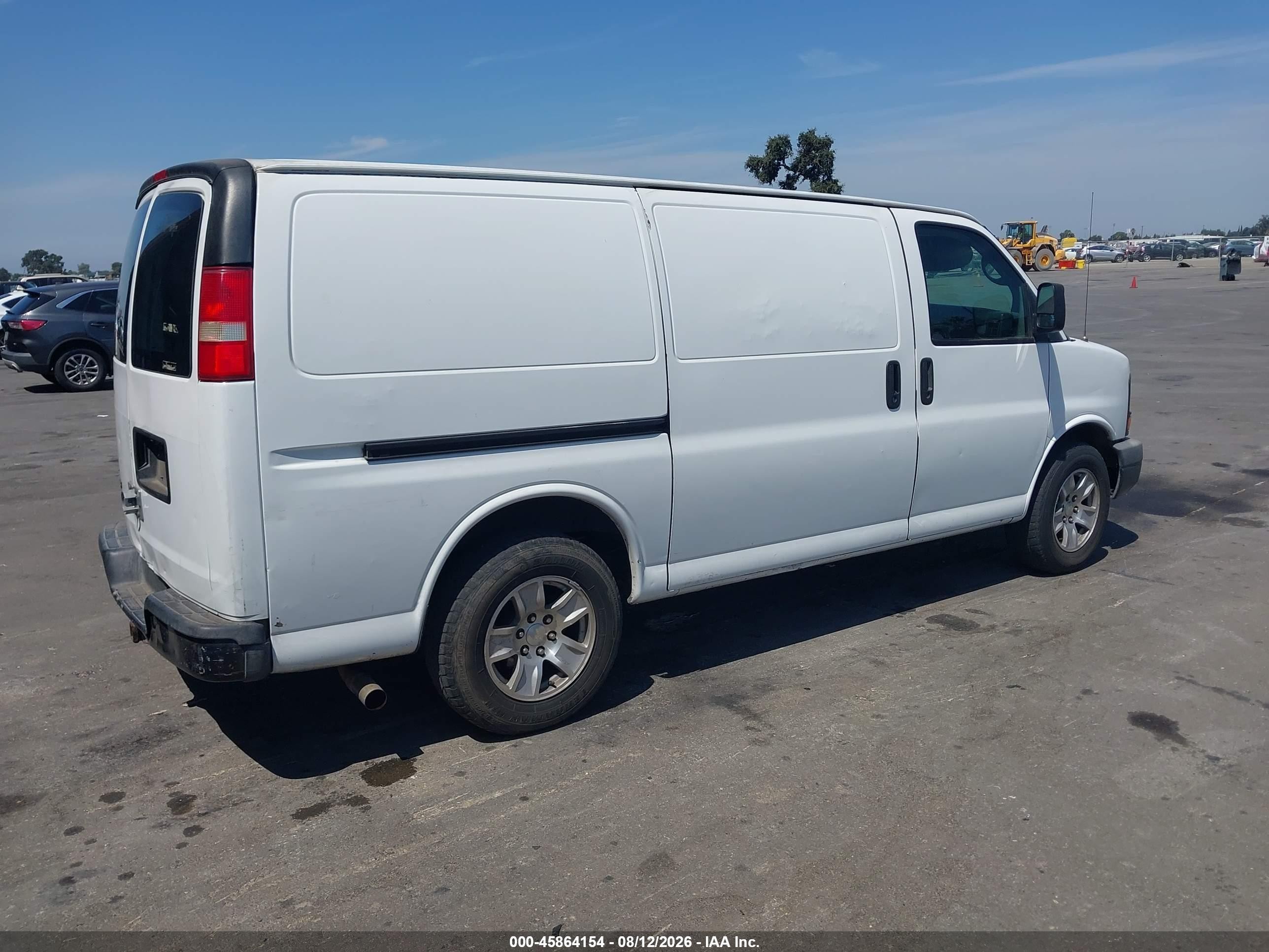 2013 Chevrolet Express 1500 Work Van White vin: 1GCSGAF40D1193206