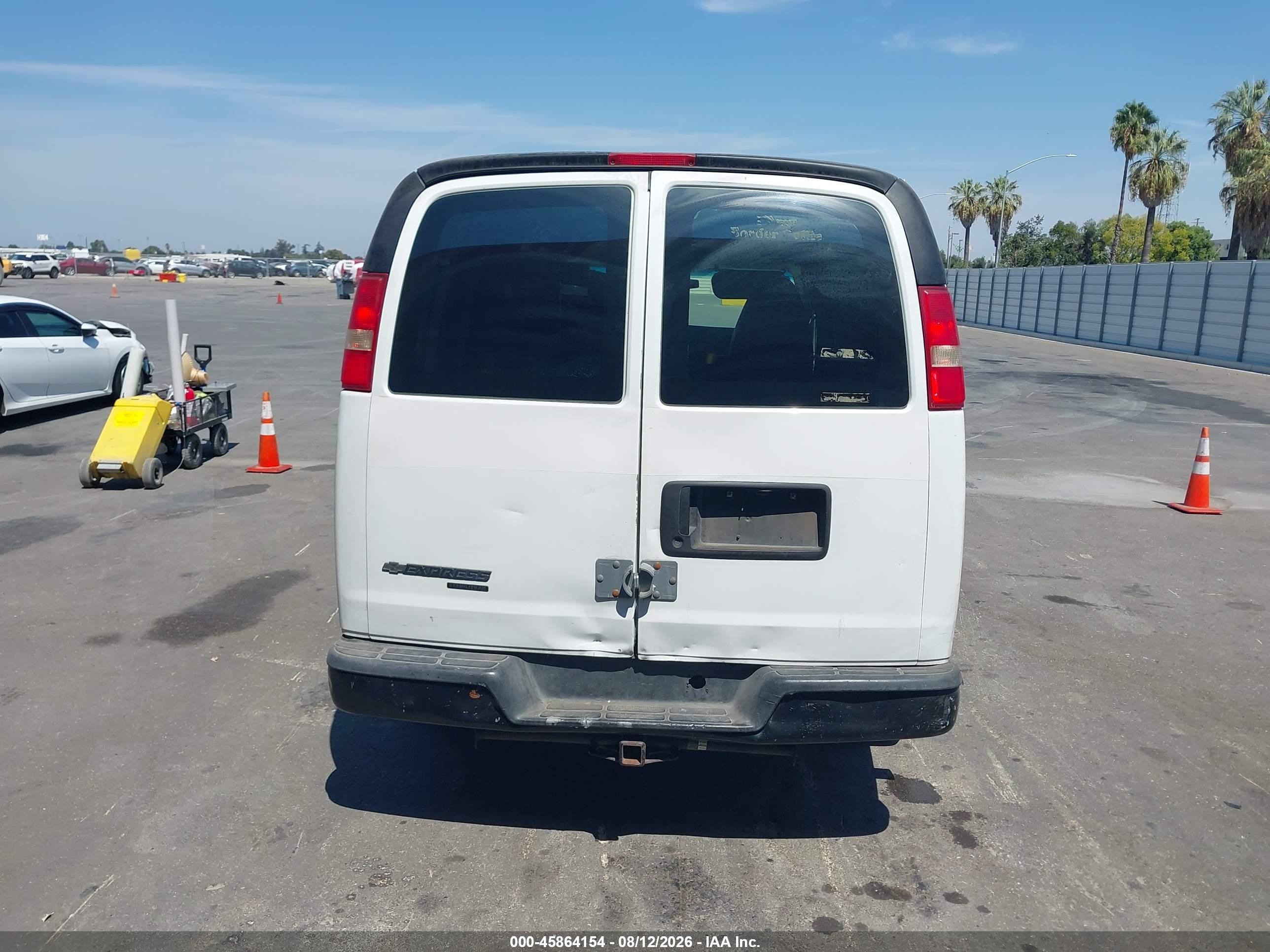 2013 Chevrolet Express 1500 Work Van White vin: 1GCSGAF40D1193206