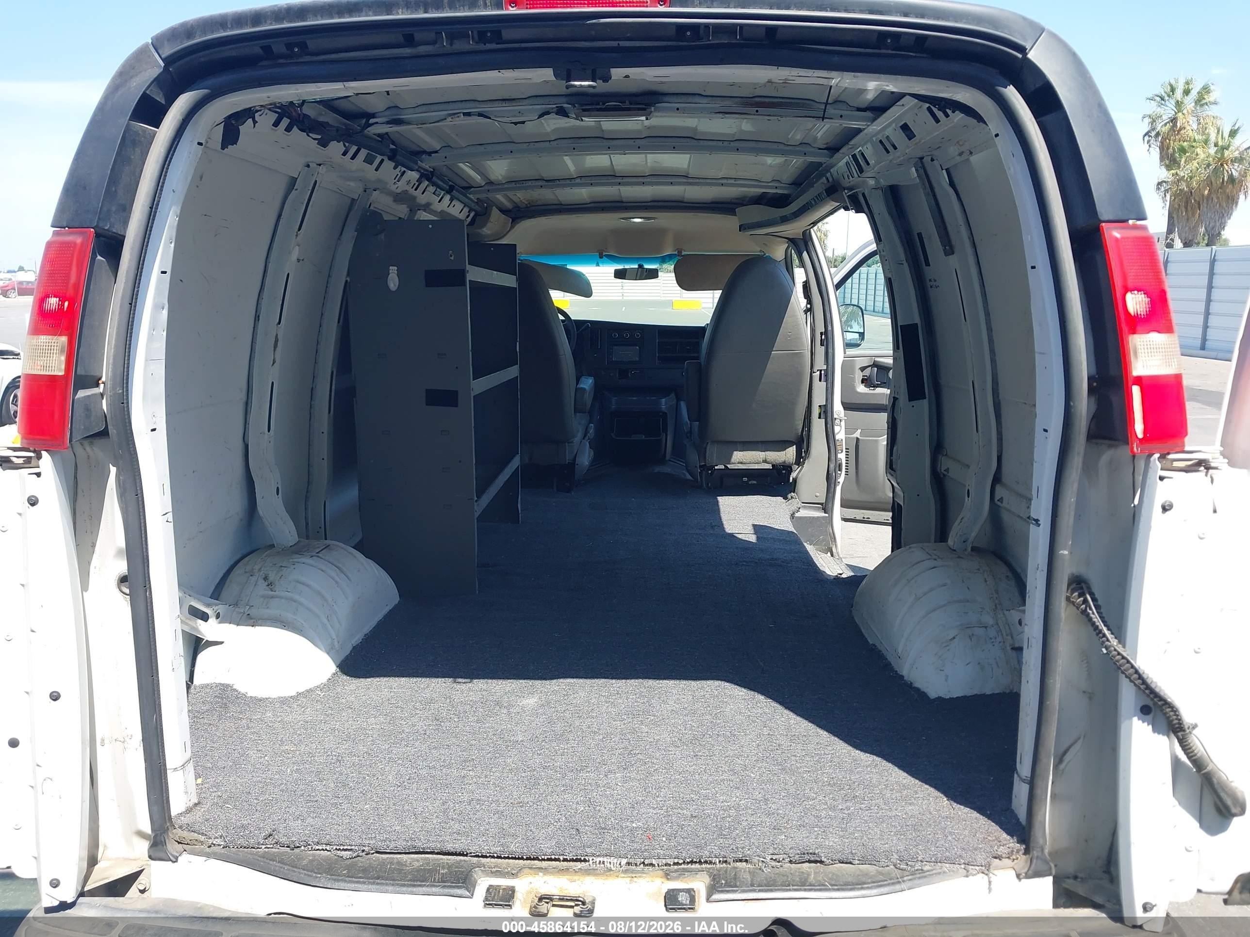 2013 Chevrolet Express 1500 Work Van White vin: 1GCSGAF40D1193206