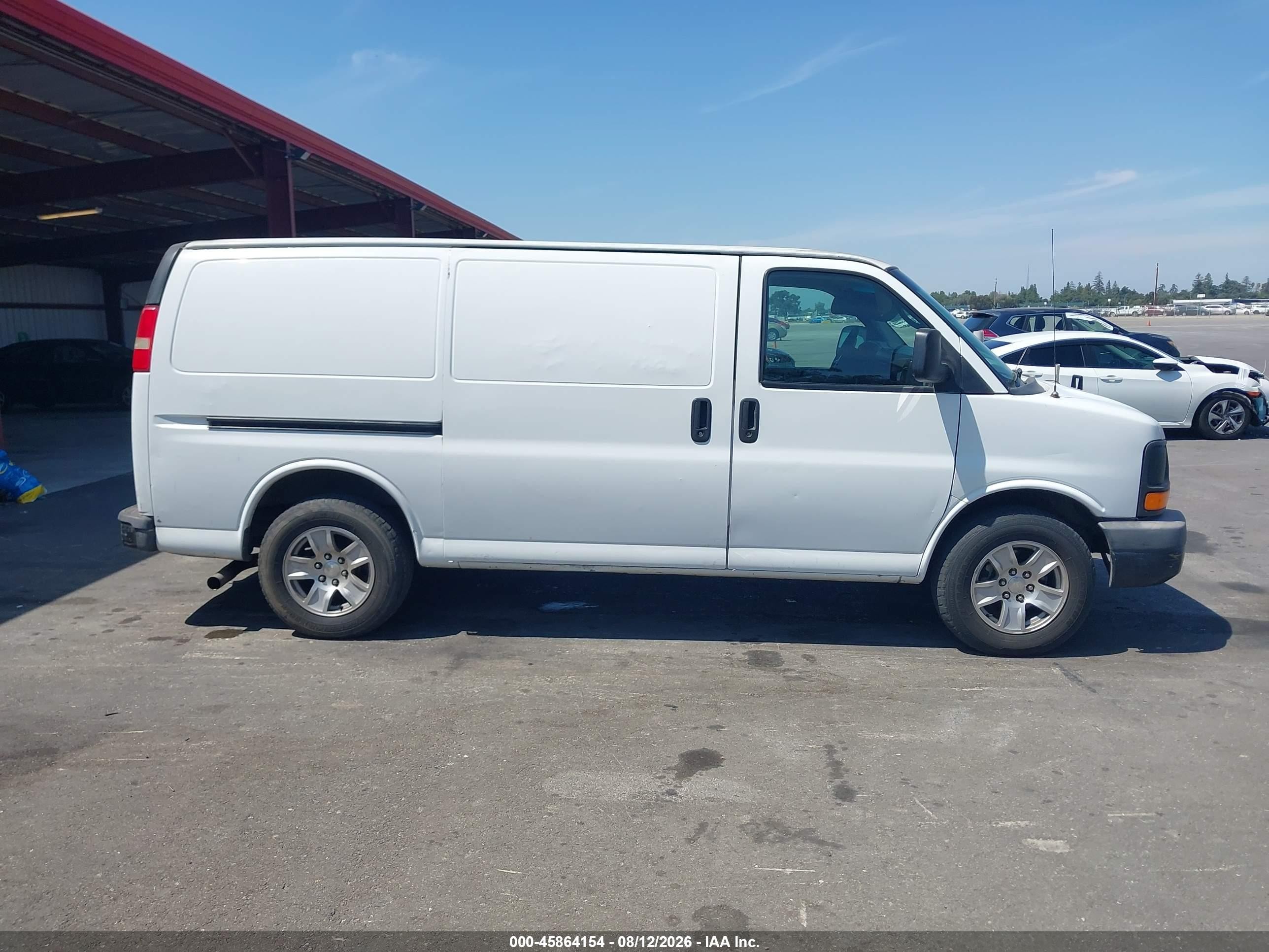 2013 Chevrolet Express 1500 Work Van White vin: 1GCSGAF40D1193206