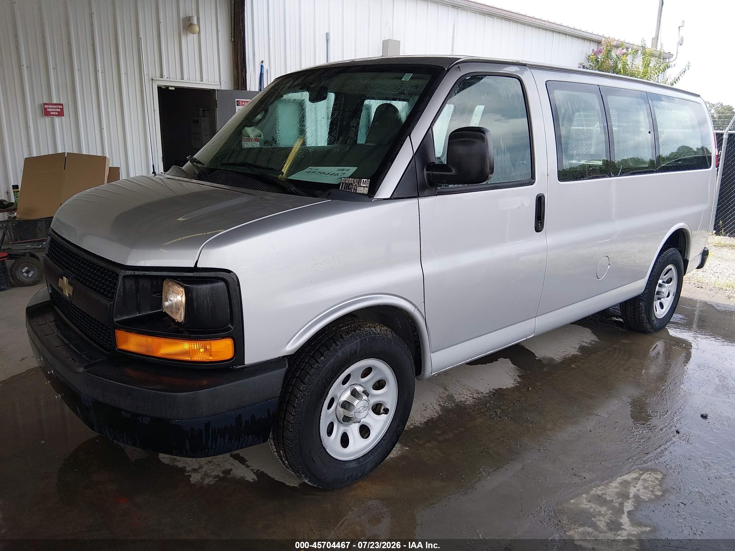 2014 Chevrolet Express 1500 Work Van Silver vin: 1GCSGAF42E1188459