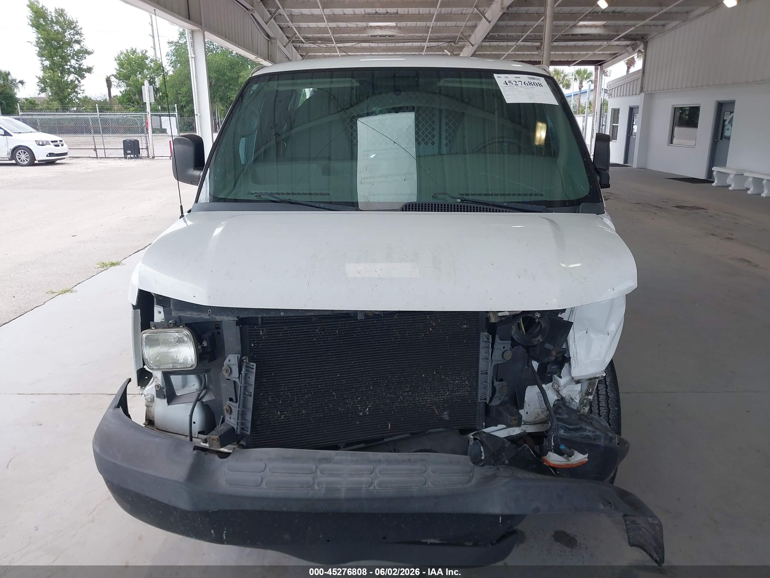 2014 Chevrolet Express 1500 Work Van White vin: 1GCSGAF49E1150565