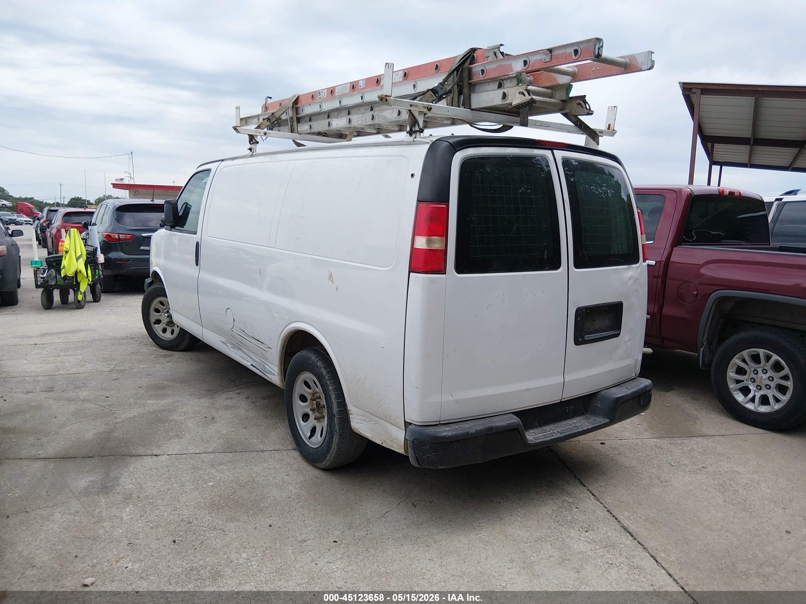 2012 Chevrolet Express 1500 Work Van White vin: 1GCSGAFX0C1170985