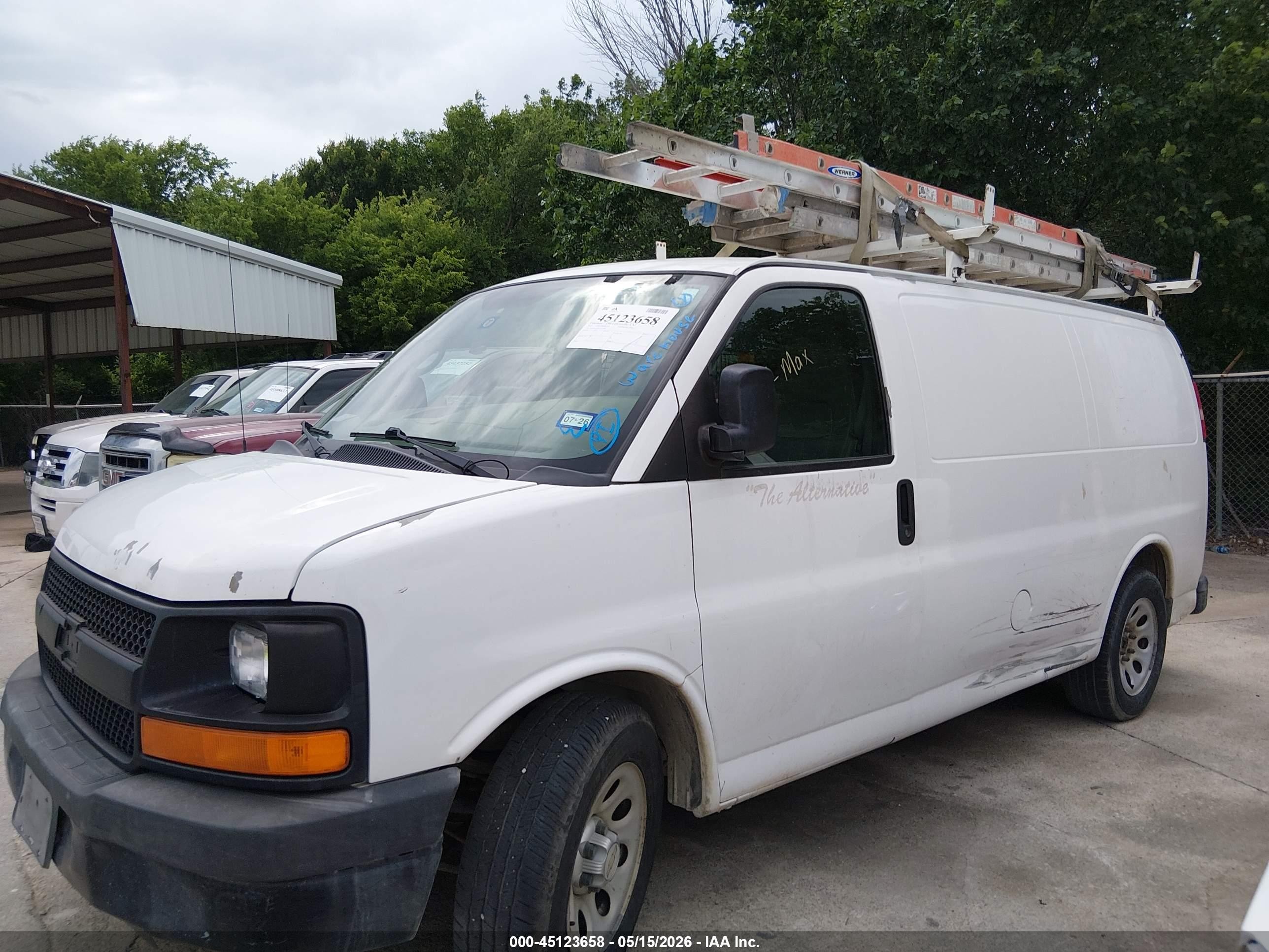 2012 Chevrolet Express 1500 Work Van White vin: 1GCSGAFX0C1170985