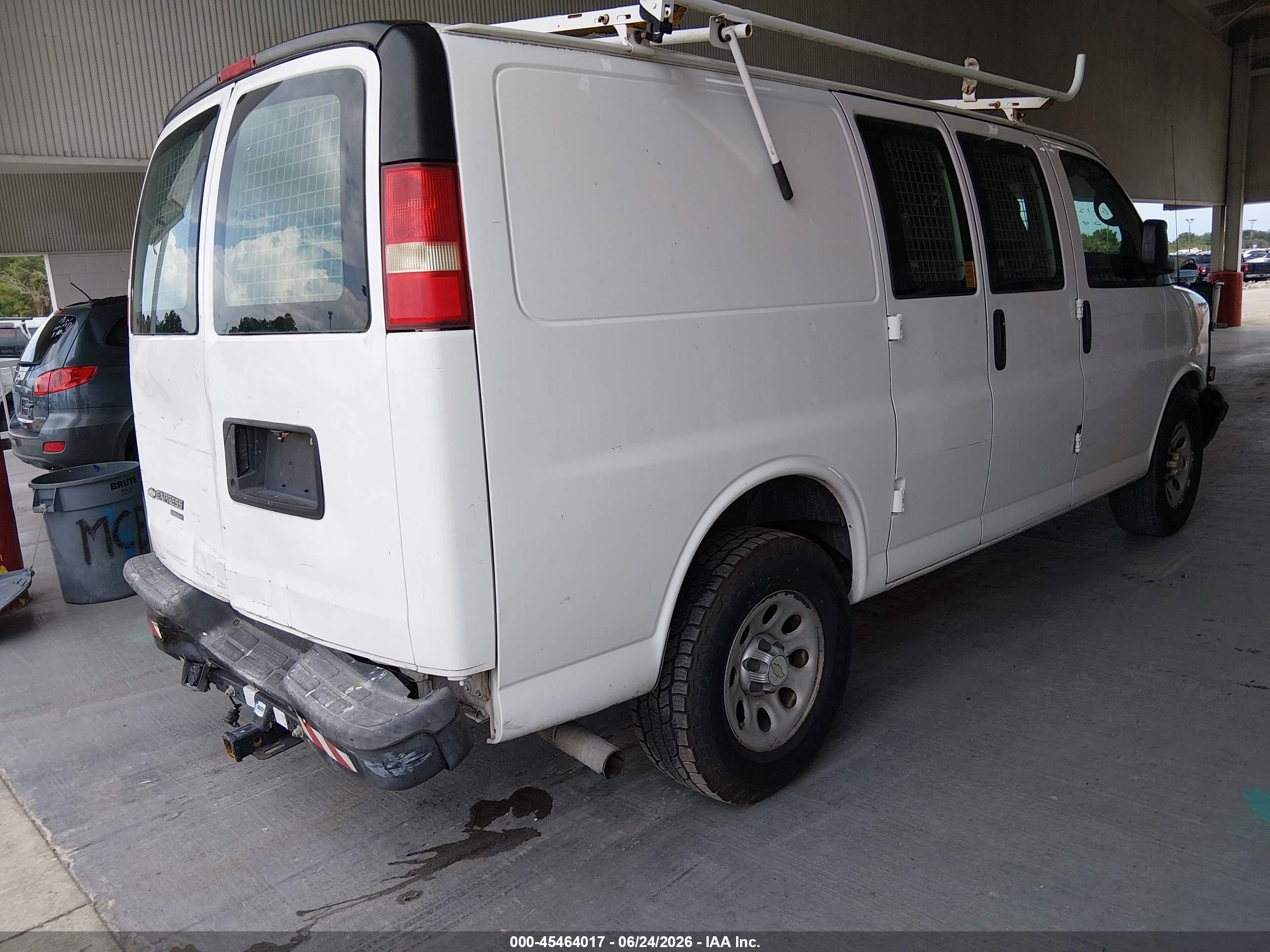 2013 Chevrolet Express 1500 Work Van Белый vin: 1GCSGAFX0D1126180