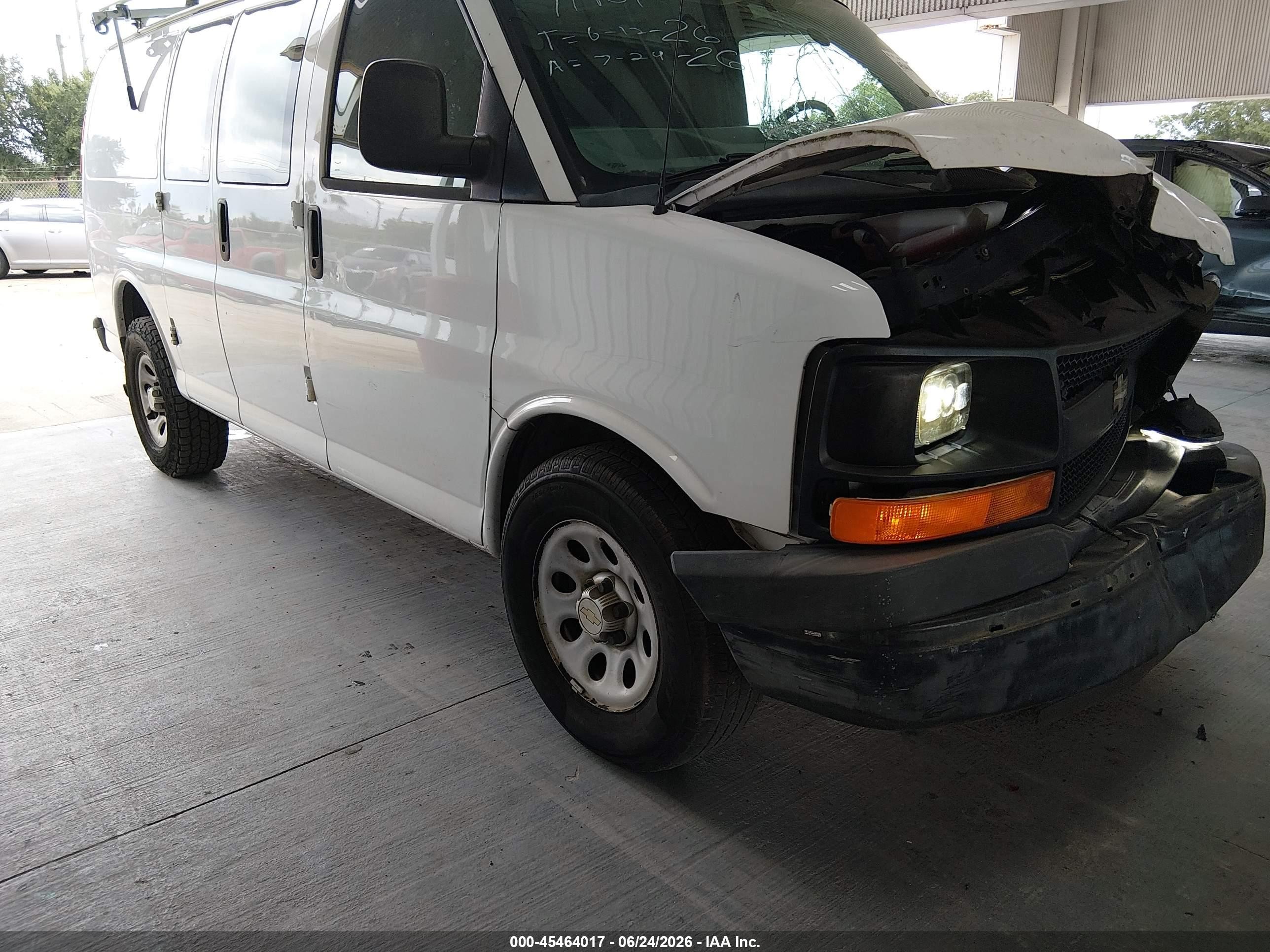 2013 Chevrolet Express 1500 Work Van Белый vin: 1GCSGAFX0D1126180