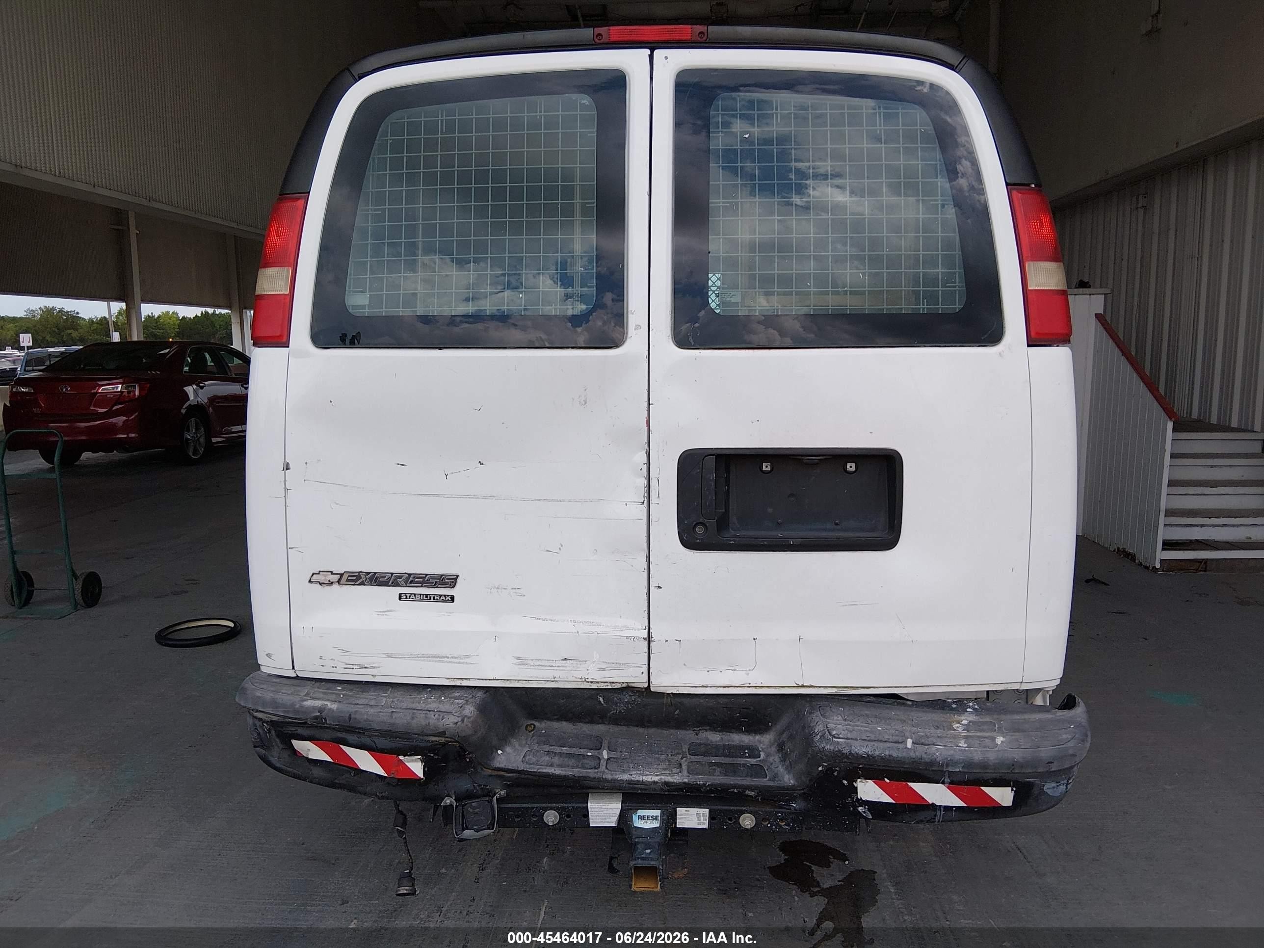 2013 Chevrolet Express 1500 Work Van Белый vin: 1GCSGAFX0D1126180