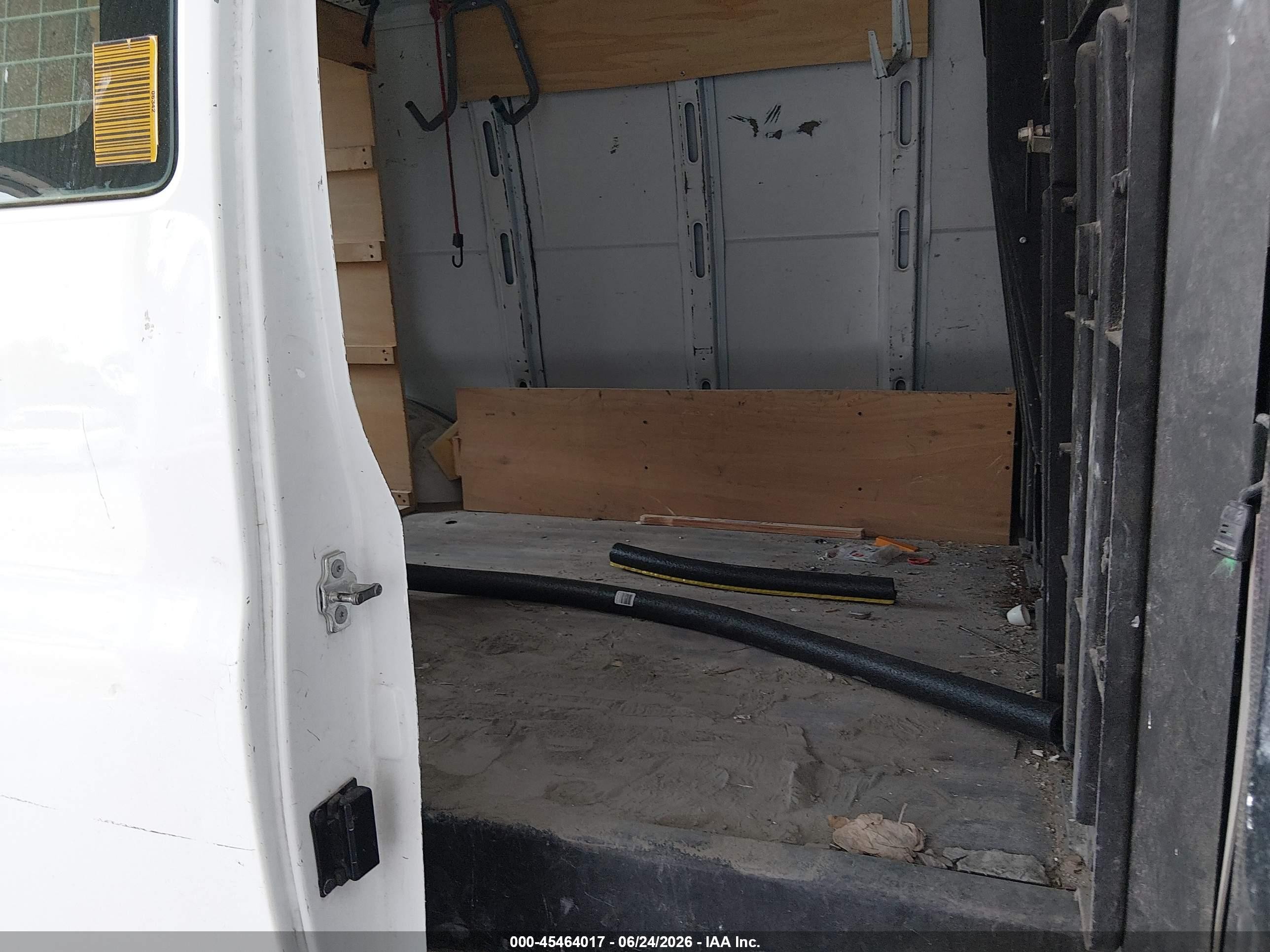 2013 Chevrolet Express 1500 Work Van Белый vin: 1GCSGAFX0D1126180