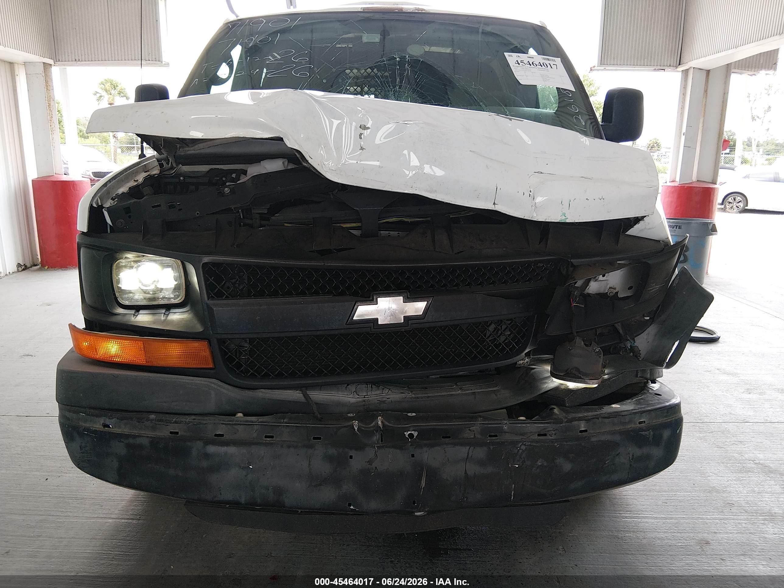 2013 Chevrolet Express 1500 Work Van Белый vin: 1GCSGAFX0D1126180