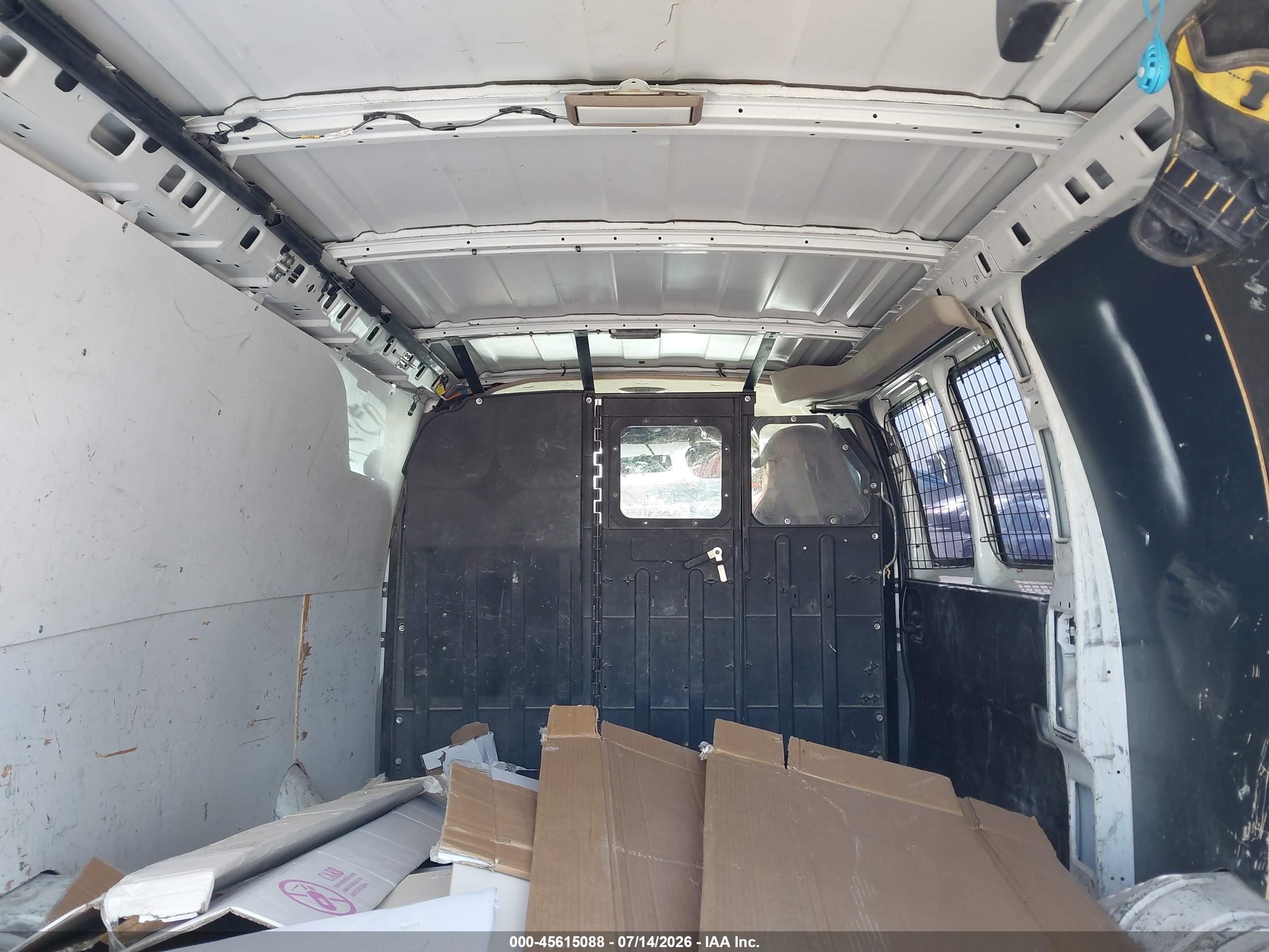 2013 Chevrolet Express 1500 Work Van Белый vin: 1GCSGAFX1D1158135