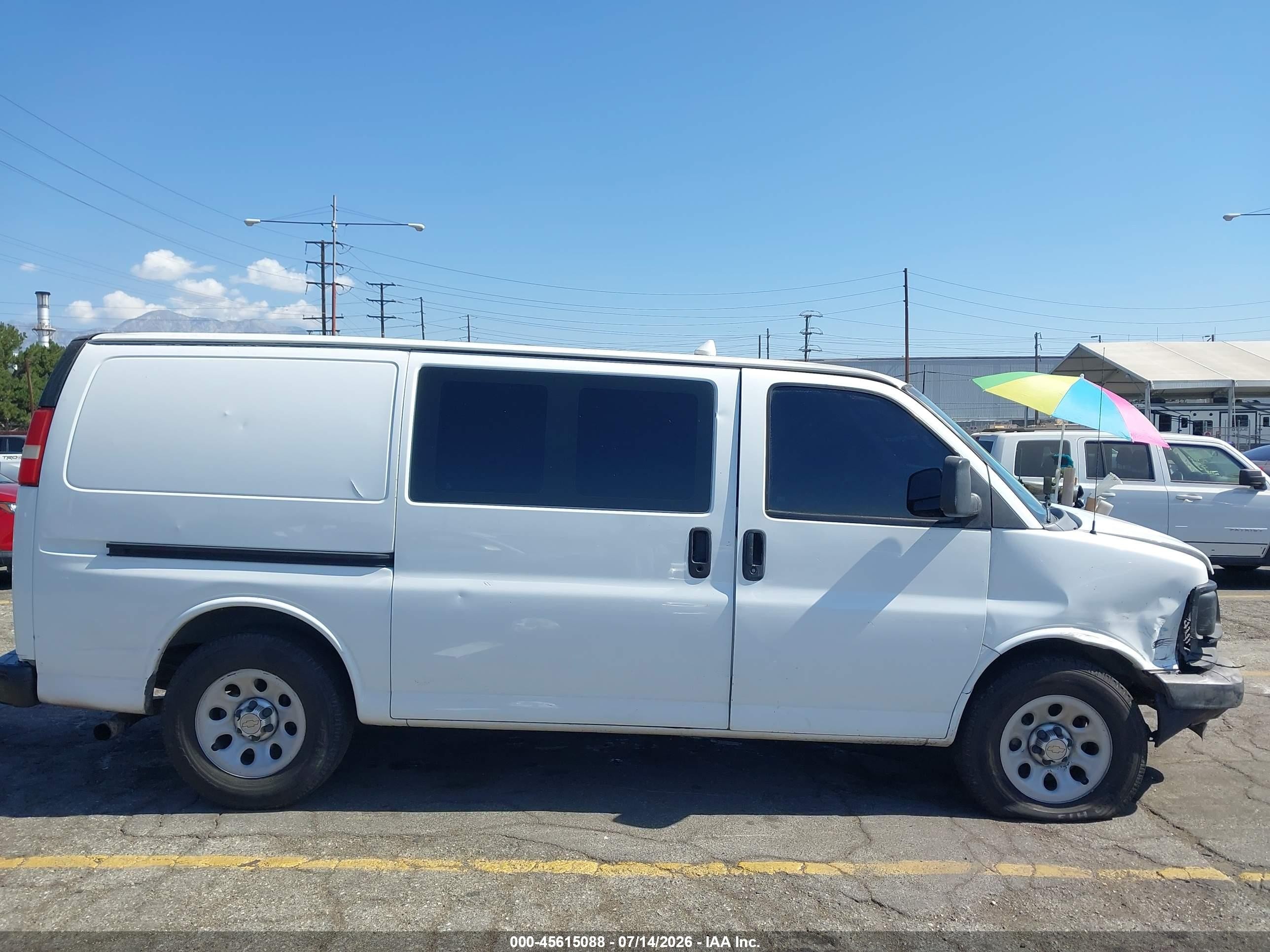 2013 Chevrolet Express 1500 Work Van Белый vin: 1GCSGAFX1D1158135