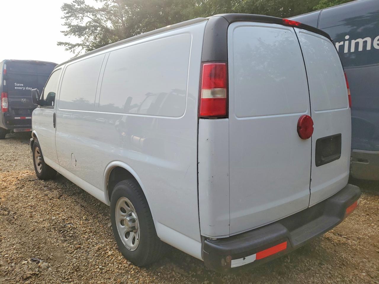2013 Chevrolet Express G1500 White vin: 1GCSGAFX1D1158507