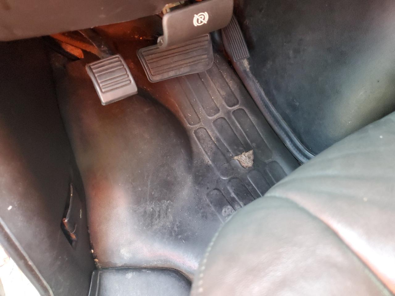 2013 Chevrolet Express G1500 White vin: 1GCSGAFX1D1158507 Damage: Left Front Carpet, Torn, 1 To 2 Inches