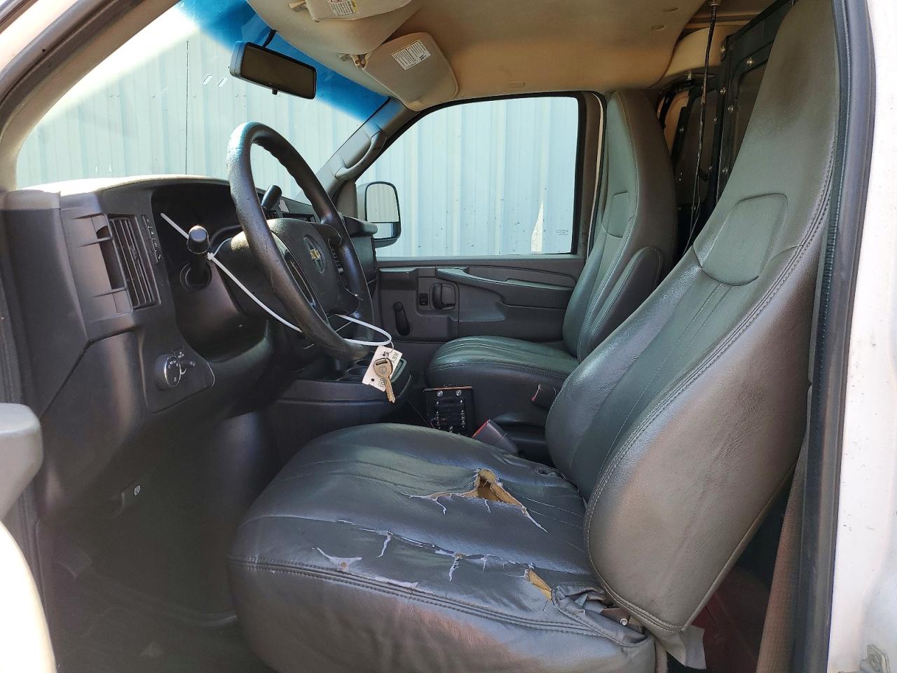 2013 Chevrolet Express G1500 White vin: 1GCSGAFX1D1158507