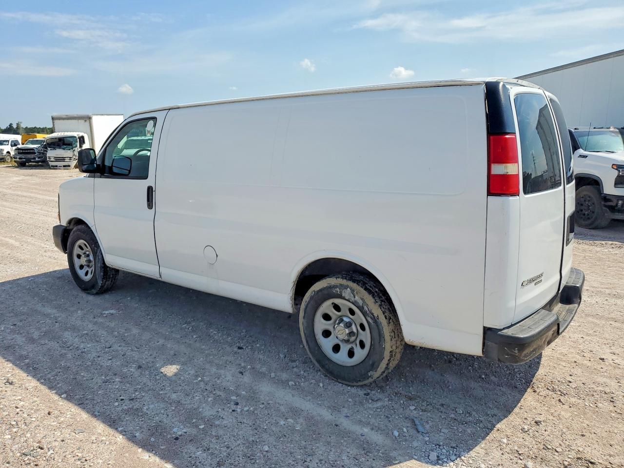 2014 Chevrolet Express G1500 White vin: 1GCSGAFX1E1112032