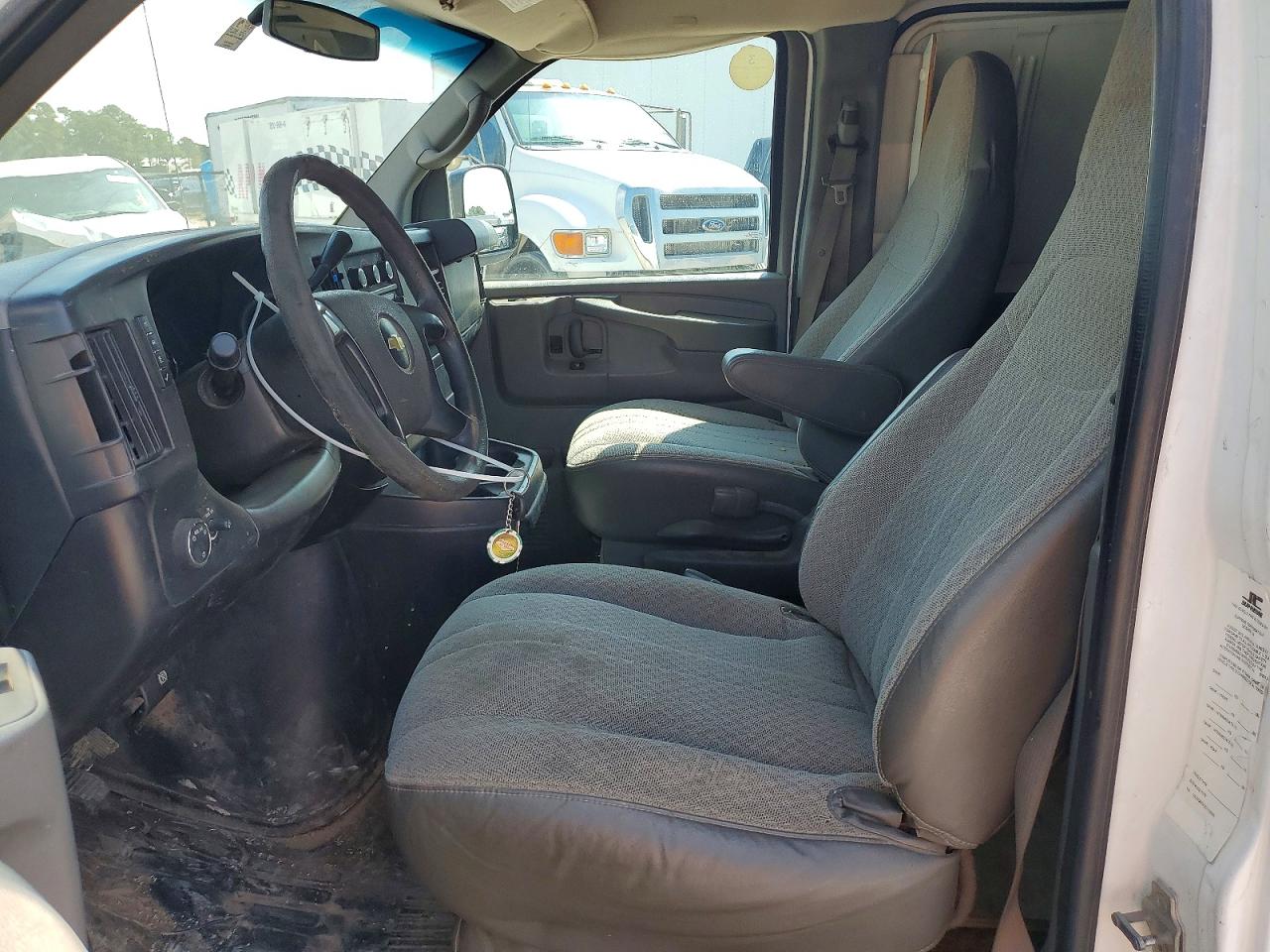 2014 Chevrolet Express G1500 White vin: 1GCSGAFX1E1112032
