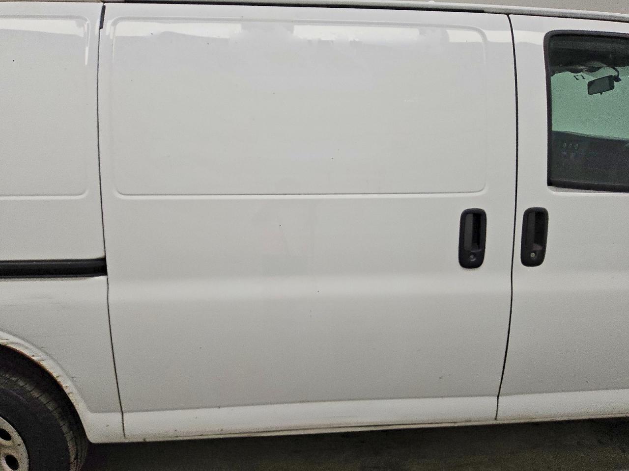 2014 Chevrolet Express G1500 White vin: 1GCSGAFX1E1165815